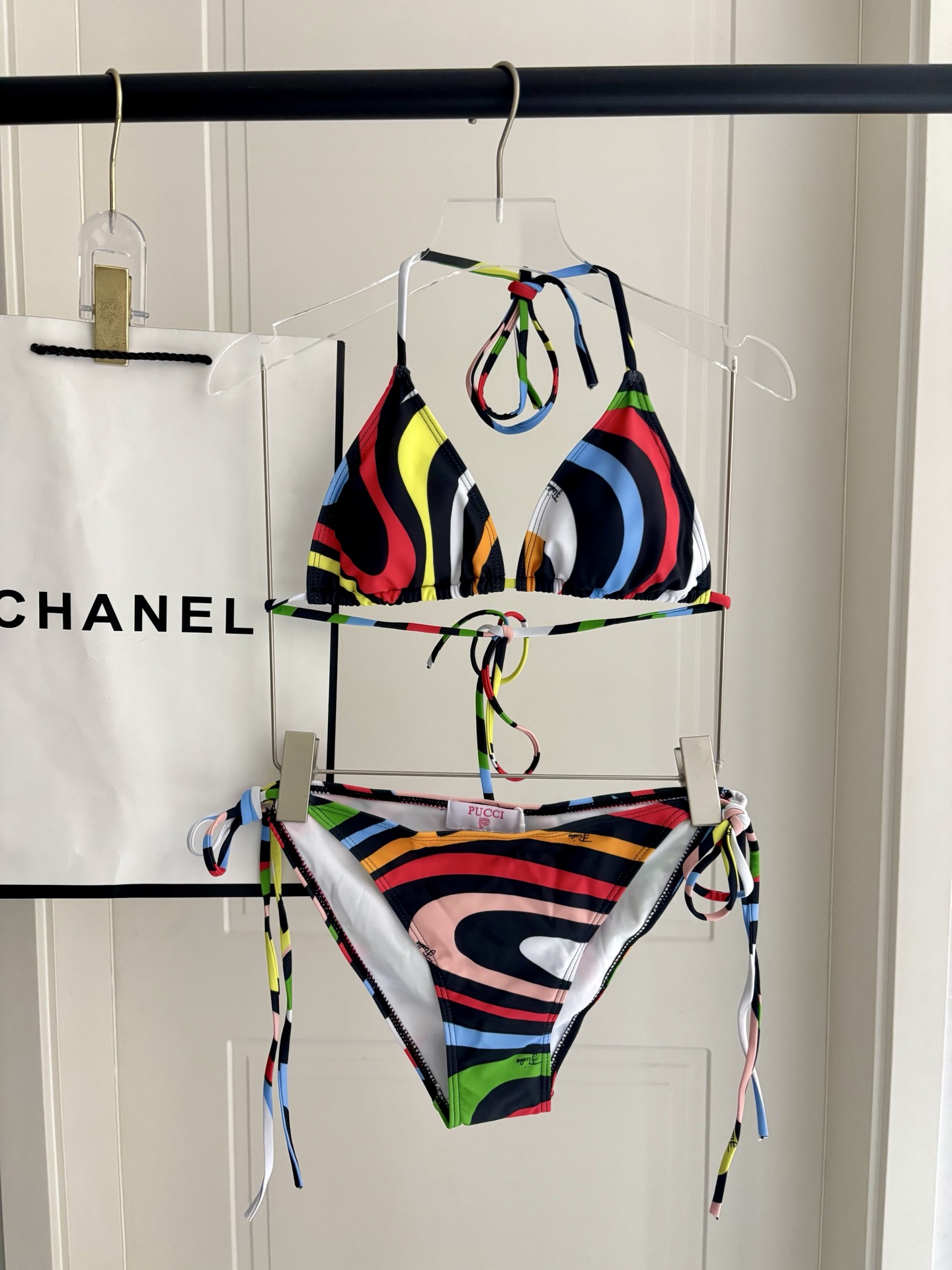 潮牌PUCCI专柜新款比基尼泳衣😍🥰适合多种场景的游泳衣🏊‍♀️海边 游泳池 温泉 水上乐园 漂流都可以