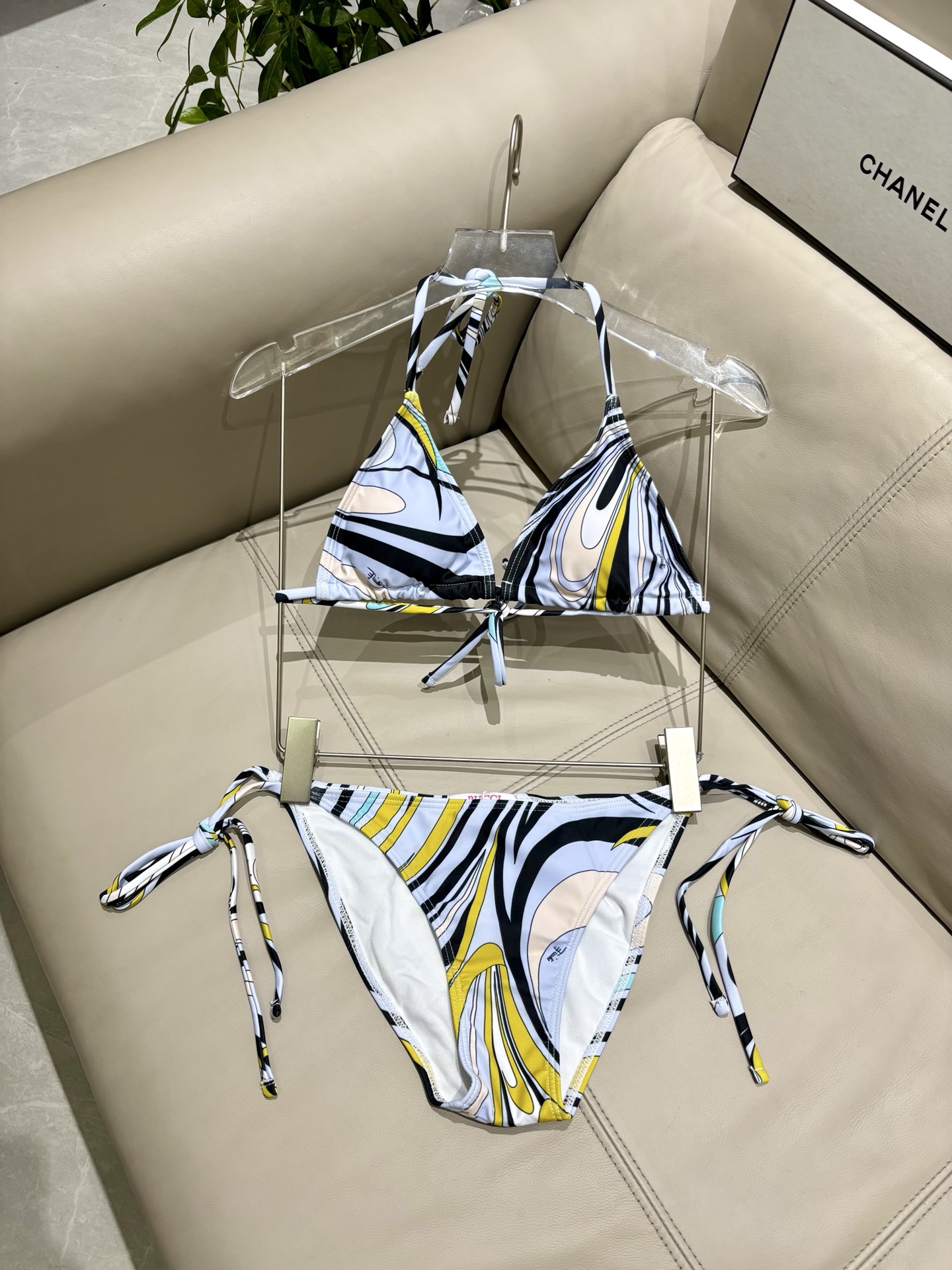 潮牌PUCCI专柜新款比基尼泳衣😍🥰适合多种场景的游泳衣🏊‍♀️海边 游泳池 温泉 水上乐园 漂流都可以