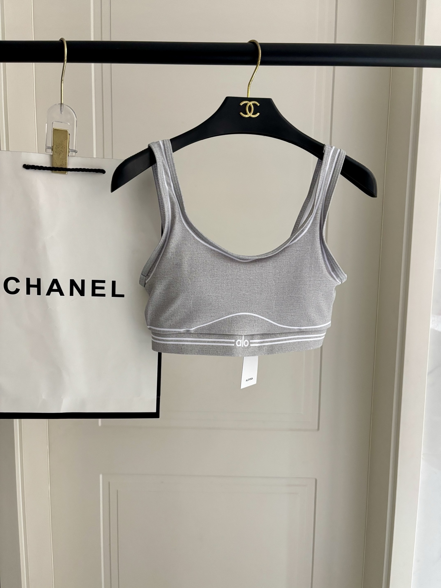 alo新款高弹力健身长款瑜伽服运动套装~小背心➕修身提臀显瘦打底裤S M L Xl