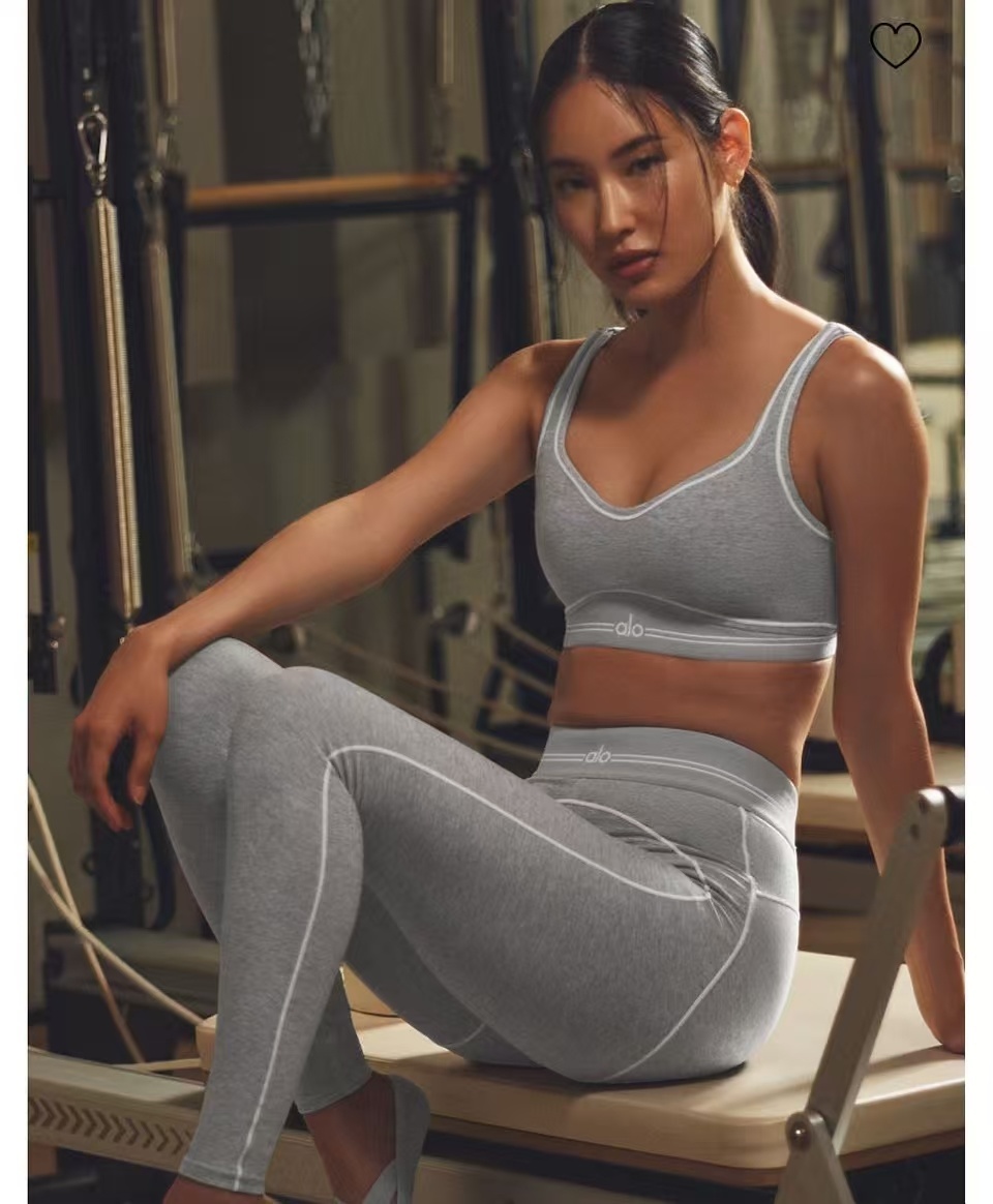 alo新款高弹力健身长款瑜伽服运动套装~小背心➕修身提臀显瘦打底裤S M L Xl