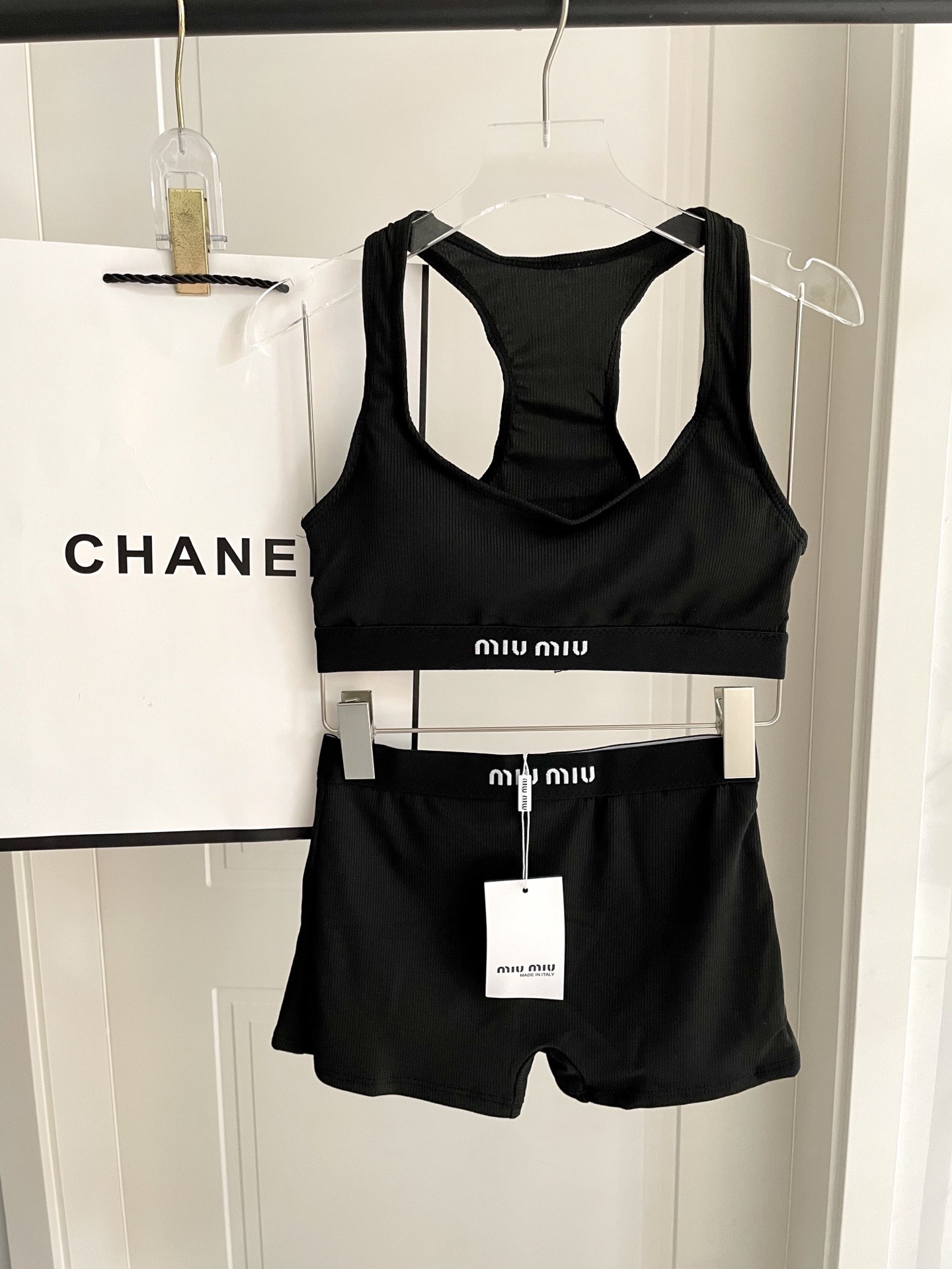 miumiu新款分体泳衣 针织面料 时尚潮流款 😍🥰适合多种场景的游泳衣🏊‍♀️海边 游泳池 温泉 水上