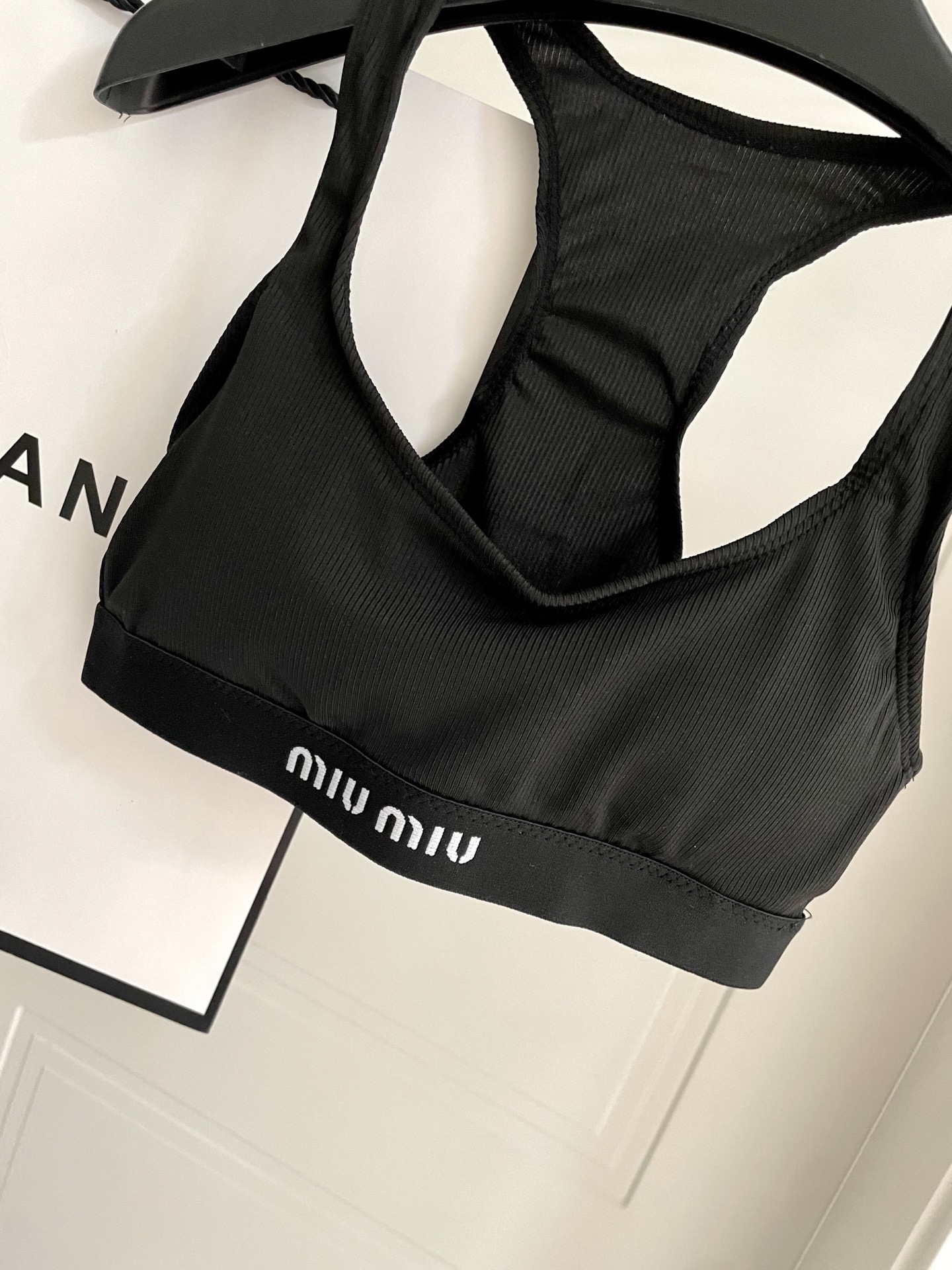 miumiu新款分体泳衣 针织面料 时尚潮流款 😍🥰适合多种场景的游泳衣🏊‍♀️海边 游泳池 温泉 水上