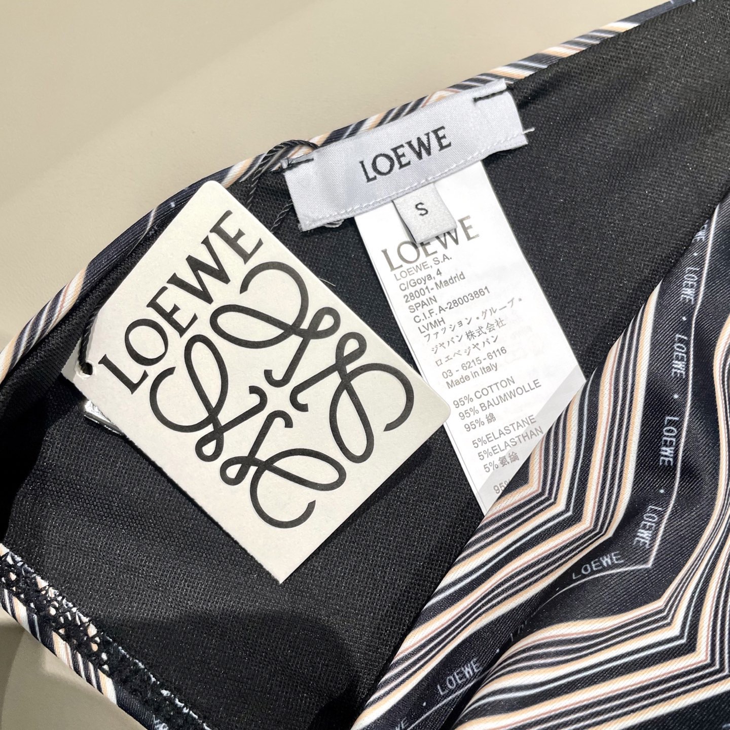 Lowe专柜新款气质款 性感又遮肉肉😍🥰适合多种场景的游泳衣🏊‍♀️海边 游泳池 温泉 水上乐园 漂流都