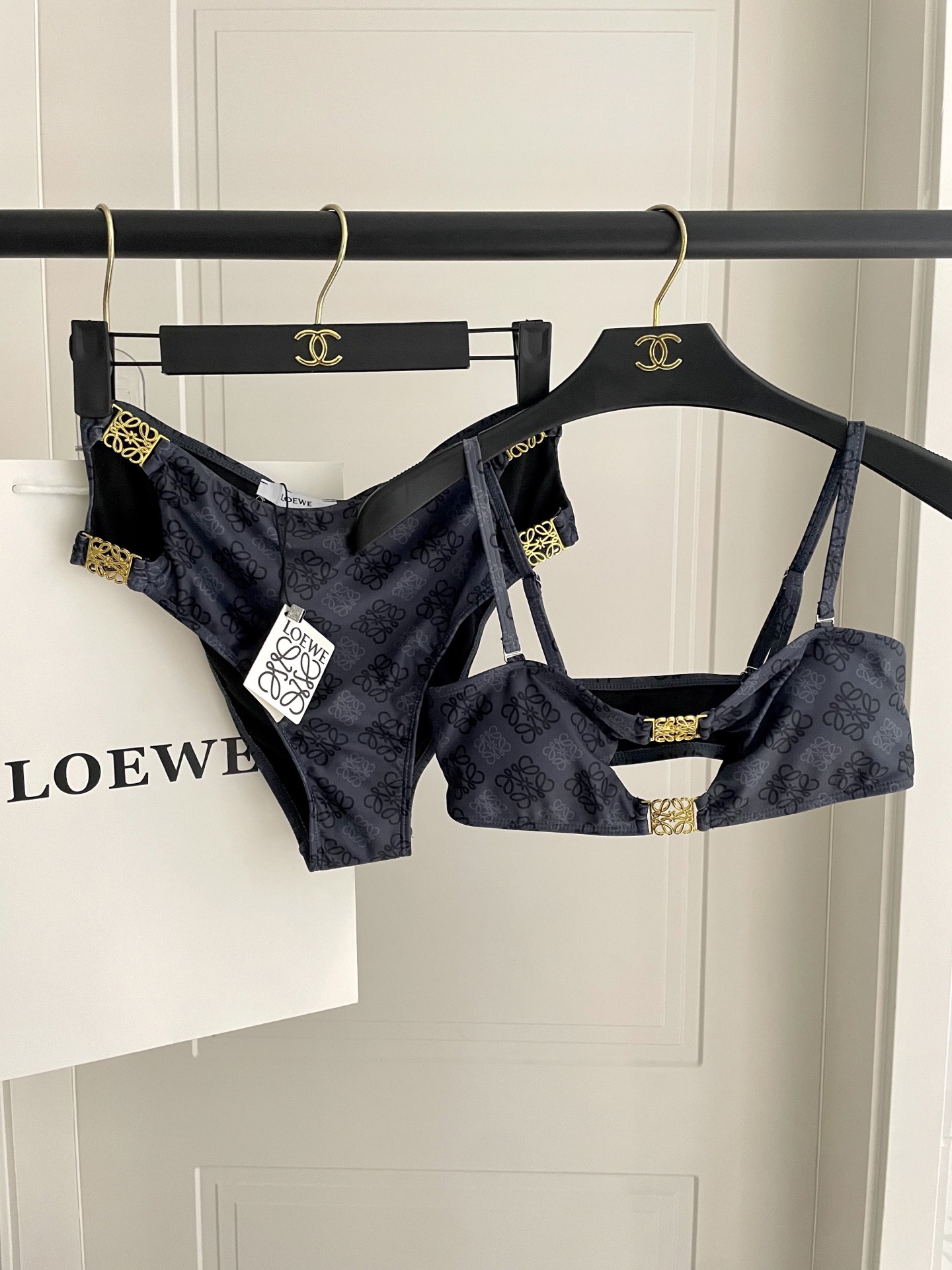 Lowe专柜新款气质款 性感又遮肉肉😍🥰适合多种场景的游泳衣🏊‍♀️海边 游泳池 温泉 水上乐园 漂流都