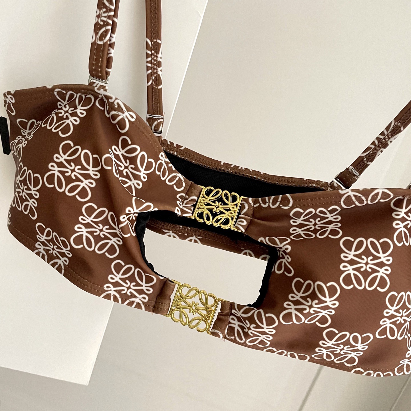 Lowe专柜新款气质款 性感又遮肉肉😍🥰适合多种场景的游泳衣🏊‍♀️海边 游泳池 温泉 水上乐园 漂流都