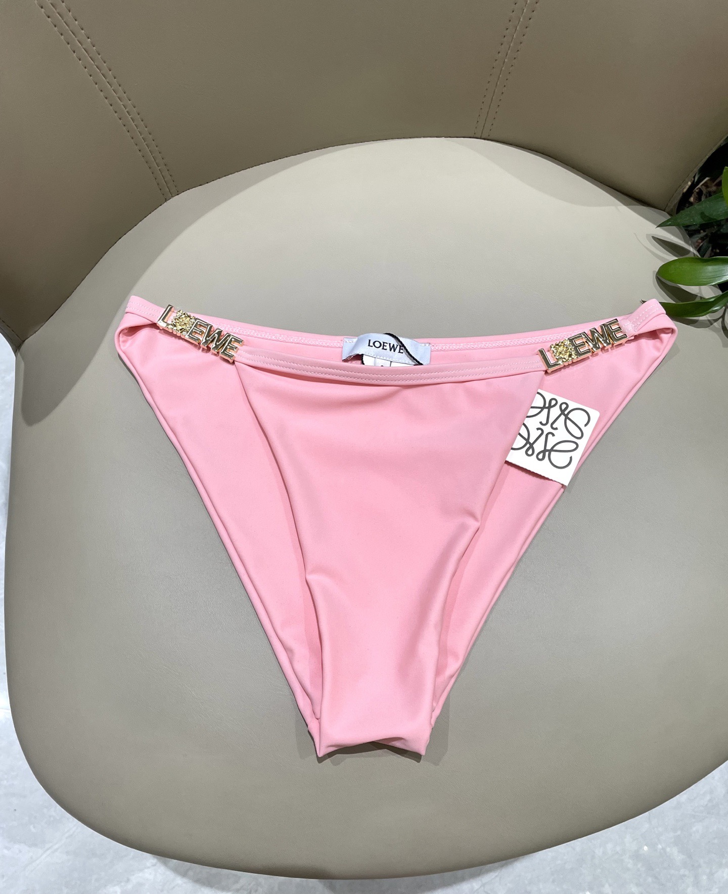 Lowe专柜新款气质款 性感又遮肉肉😍🥰适合多种场景的游泳衣🏊‍♀️海边 游泳池 温泉 水上乐园 漂流都