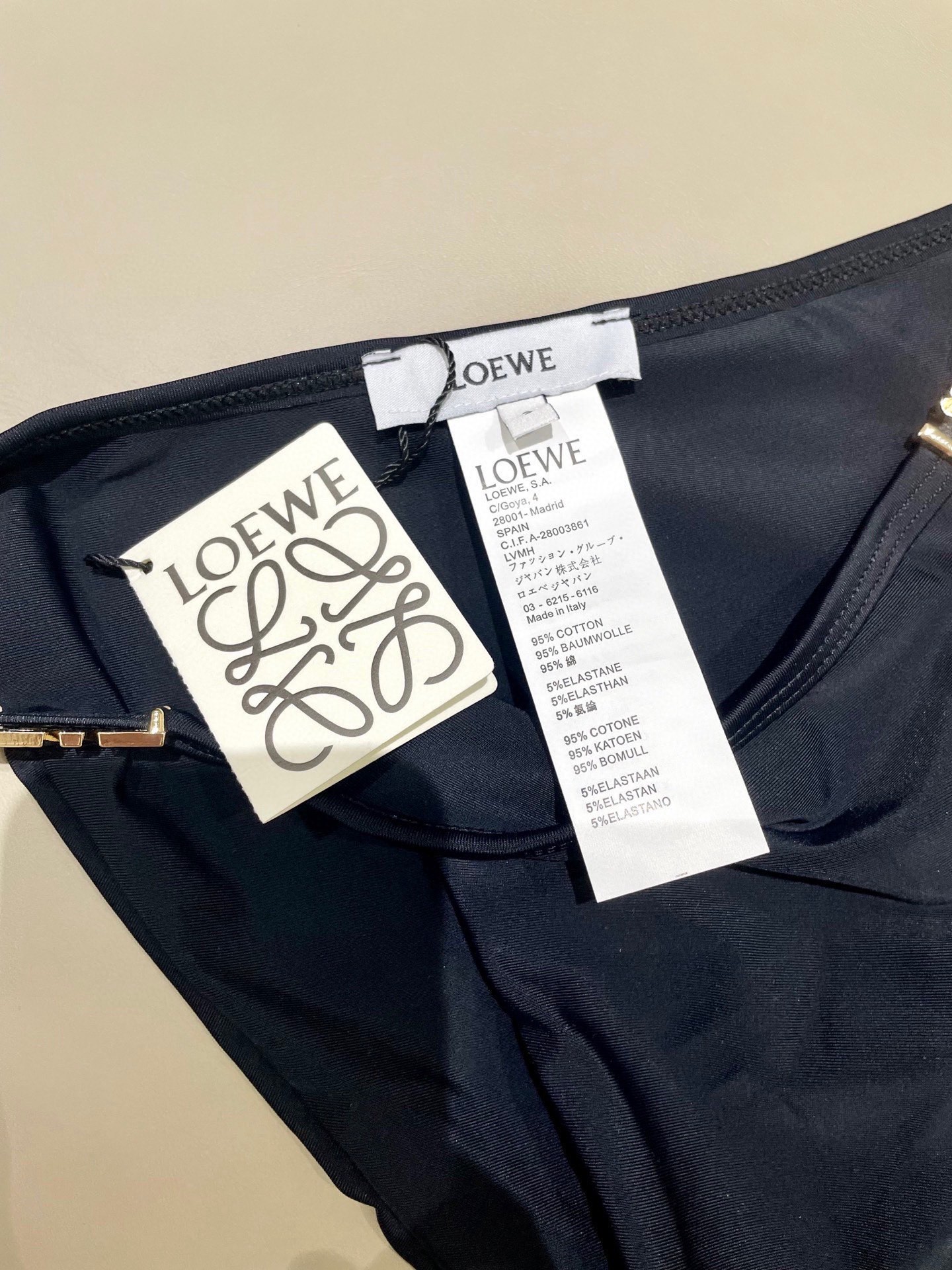 Lowe专柜新款气质款 性感又遮肉肉😍🥰适合多种场景的游泳衣🏊‍♀️海边 游泳池 温泉 水上乐园 漂流都