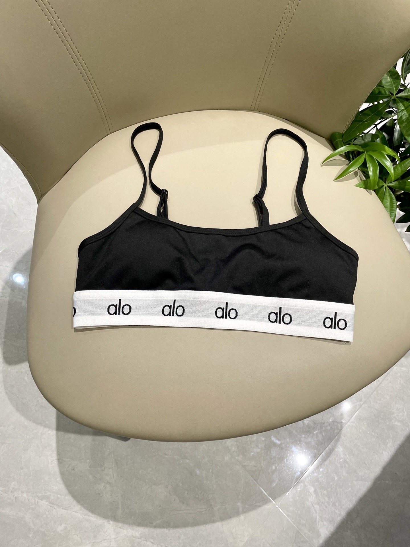 ALO专柜新款分体泳衣😍🥰适合多种场景的游泳衣🏊‍♀️海边 游泳池 温泉 水上乐园 漂流都可以😌内搭也完