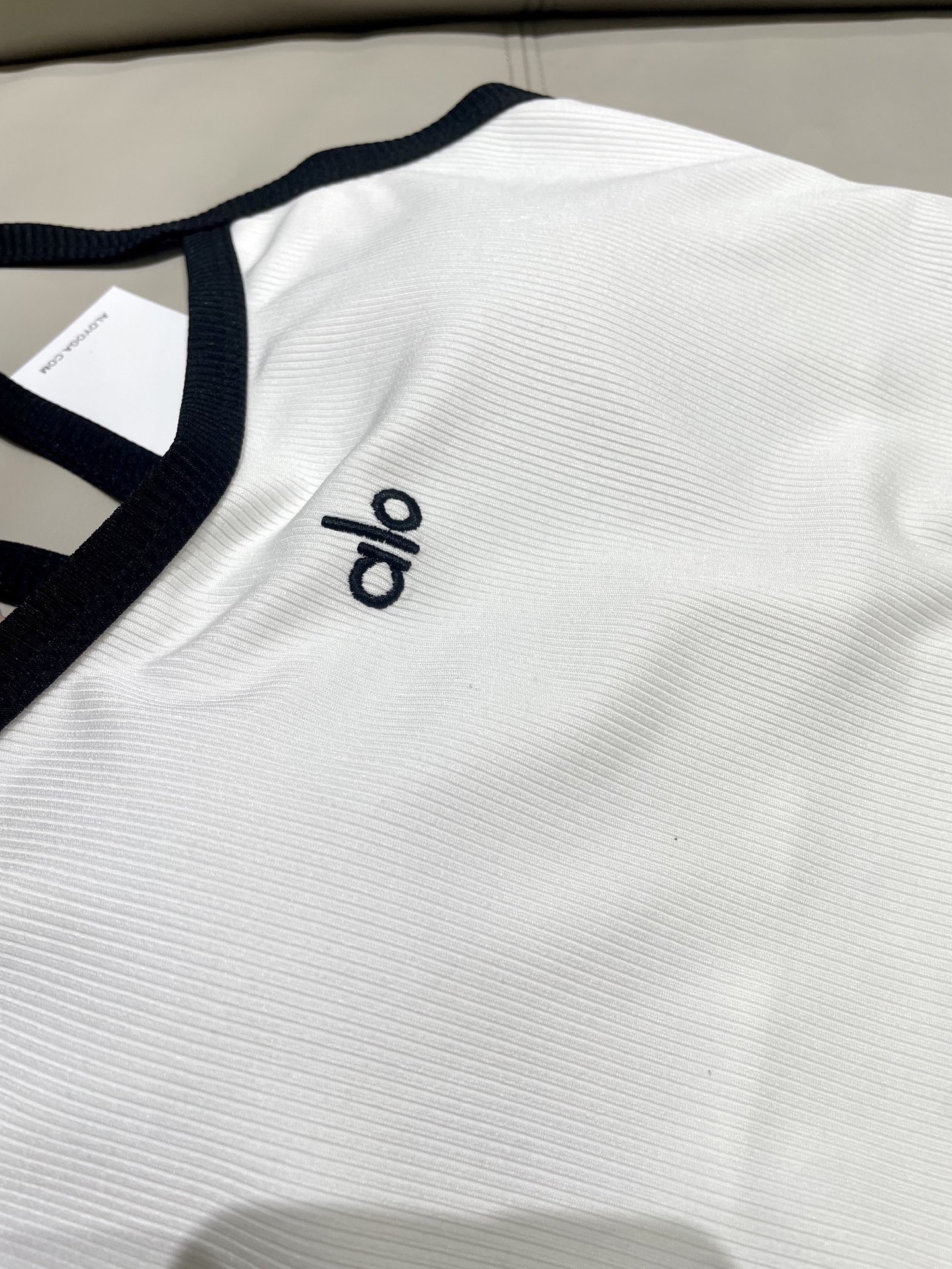 Alo新款针织泳衣👙❤️😍🥰适合多种场景的游泳衣🏊‍♀️海边 游泳池 温泉 水上乐园 漂流都可以😌内搭外