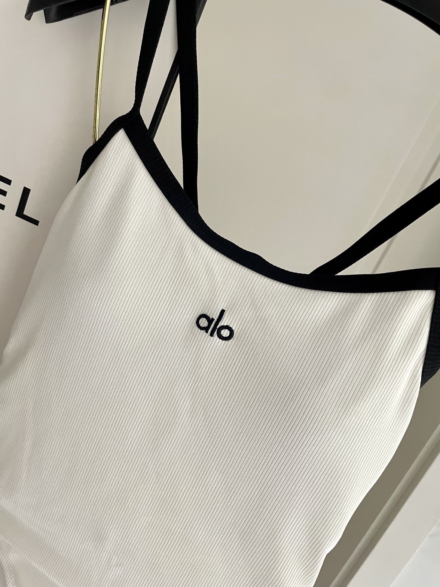 Alo新款针织泳衣👙❤️😍🥰适合多种场景的游泳衣🏊‍♀️海边 游泳池 温泉 水上乐园 漂流都可以😌内搭外