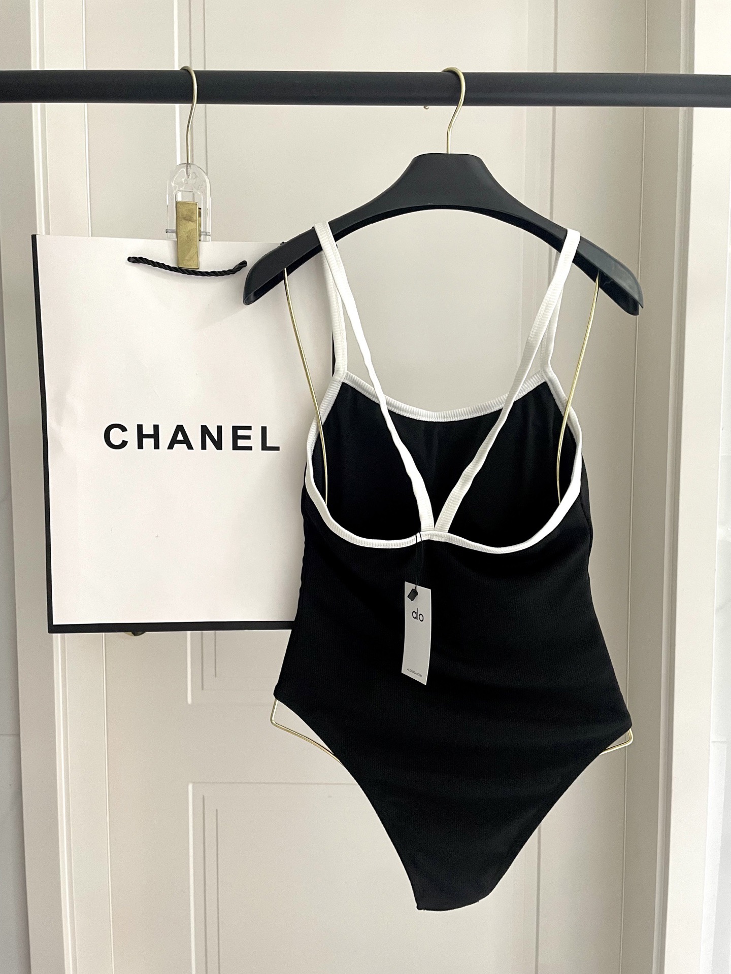 Alo新款针织泳衣👙❤️😍🥰适合多种场景的游泳衣🏊‍♀️海边 游泳池 温泉 水上乐园 漂流都可以😌内搭外