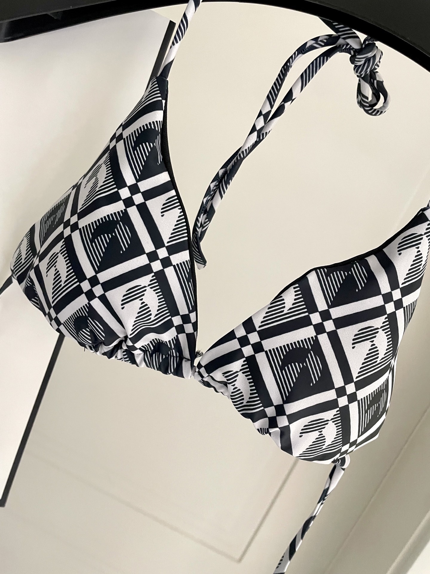 Diesel新款比基尼 😍🥰适合多种场景的游泳衣🏊‍♀️海边 游泳池 温泉 水上乐园 漂流都可以😌内搭也