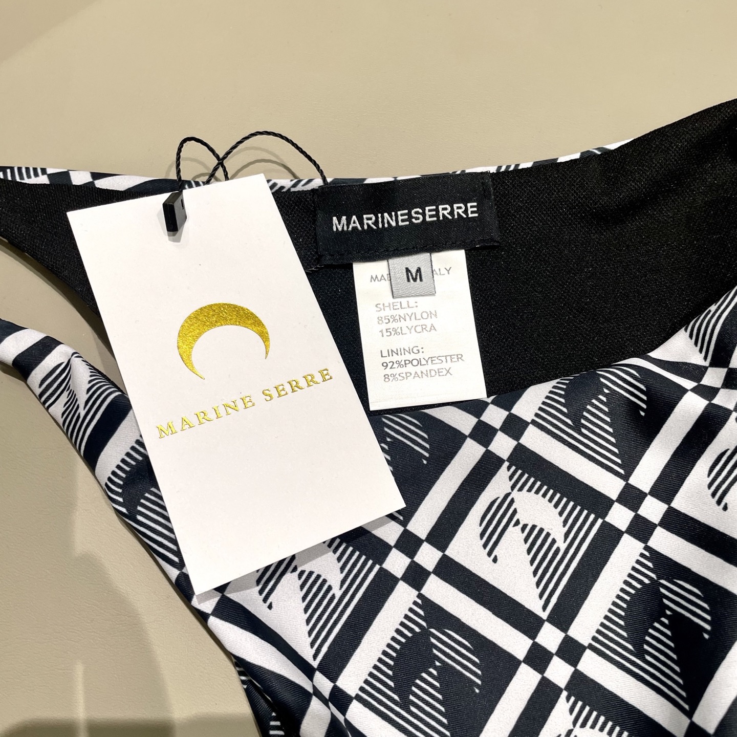 Diesel新款比基尼 😍🥰适合多种场景的游泳衣🏊‍♀️海边 游泳池 温泉 水上乐园 漂流都可以😌内搭也