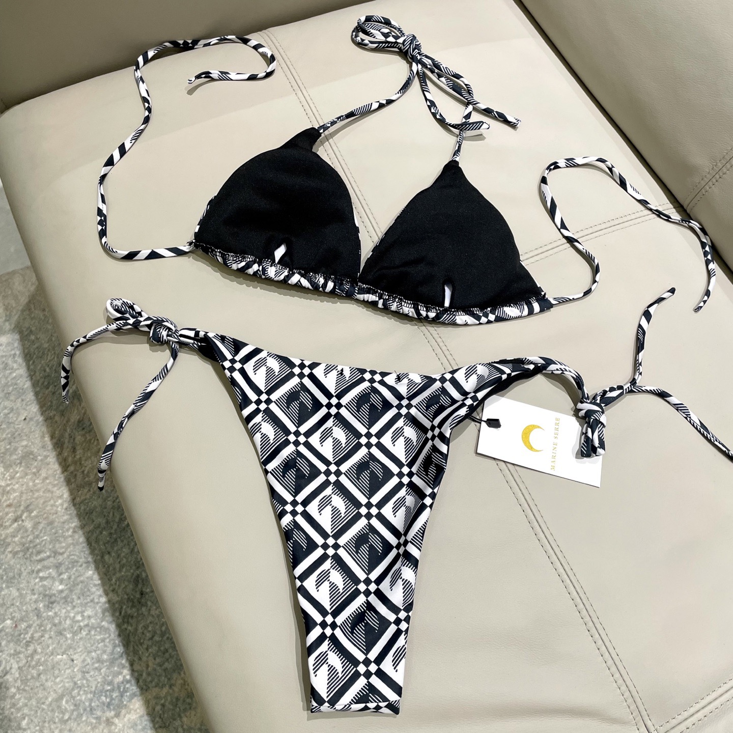 Diesel新款比基尼 😍🥰适合多种场景的游泳衣🏊‍♀️海边 游泳池 温泉 水上乐园 漂流都可以😌内搭也