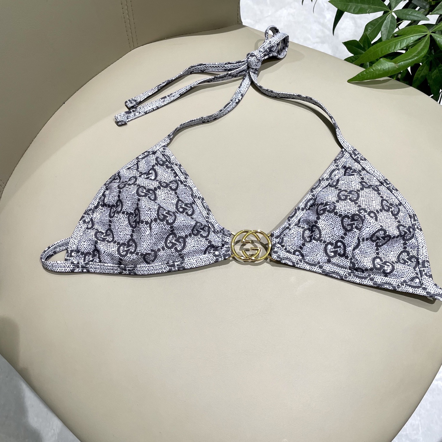 Gucci古奇新款比基尼泳衣👙❤️😍🥰适合多种场景的游泳衣🏊‍♀️海边 游泳池 温泉 水上乐园 漂流都可