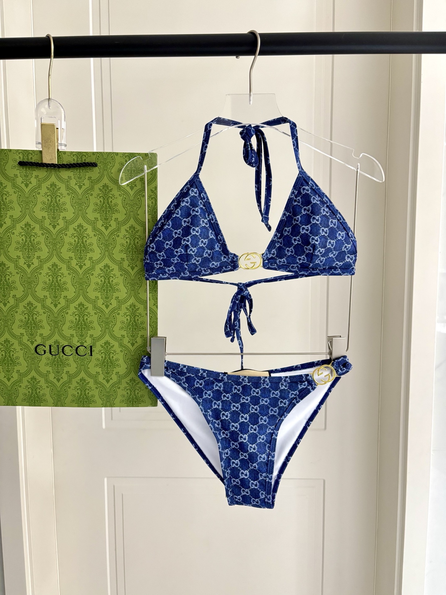 Gucci古奇新款比基尼泳衣👙❤️😍🥰适合多种场景的游泳衣🏊‍♀️海边 游泳池 温泉 水上乐园 漂流都可