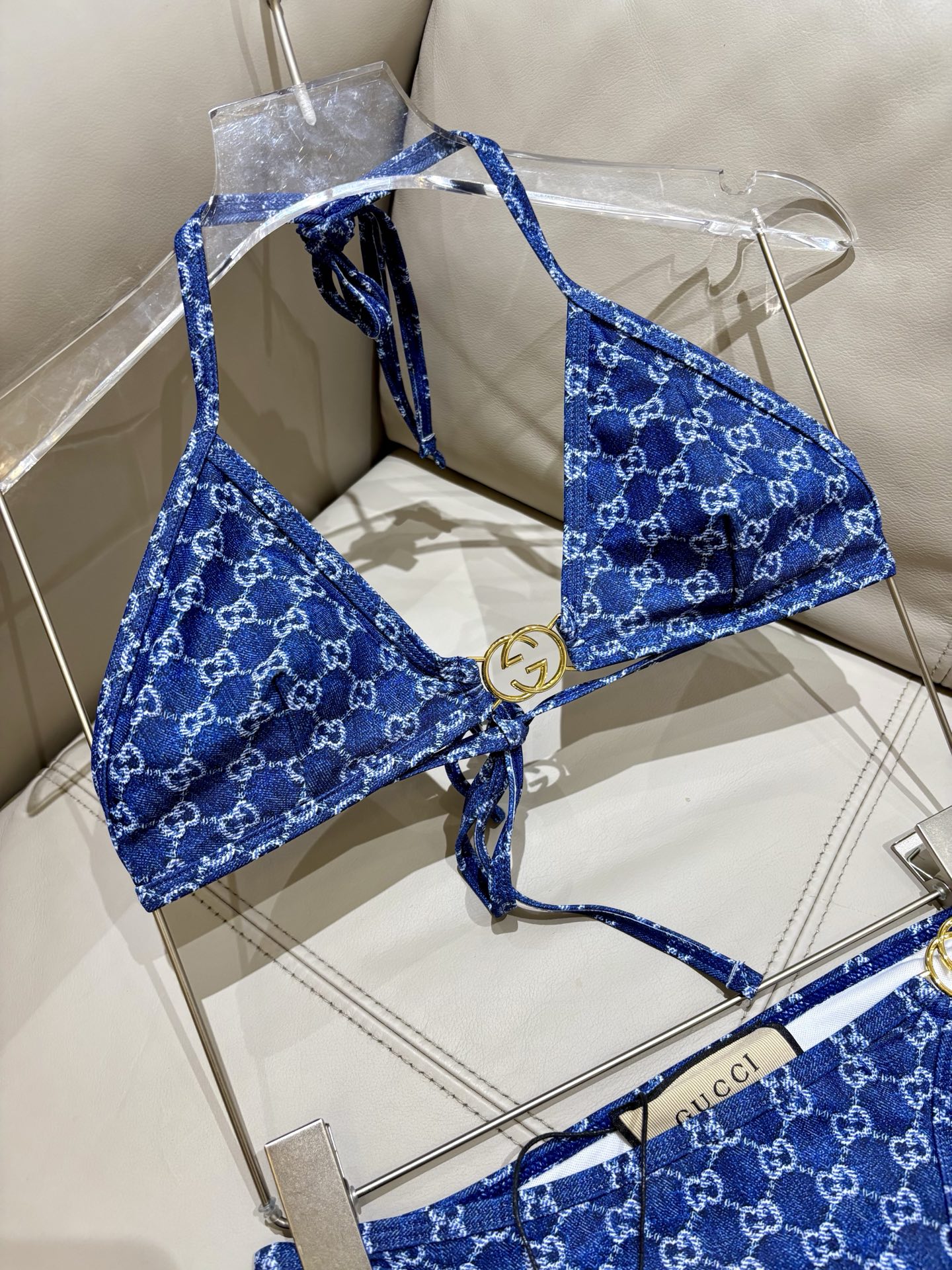 Gucci古奇新款比基尼泳衣👙❤️😍🥰适合多种场景的游泳衣🏊‍♀️海边 游泳池 温泉 水上乐园 漂流都可