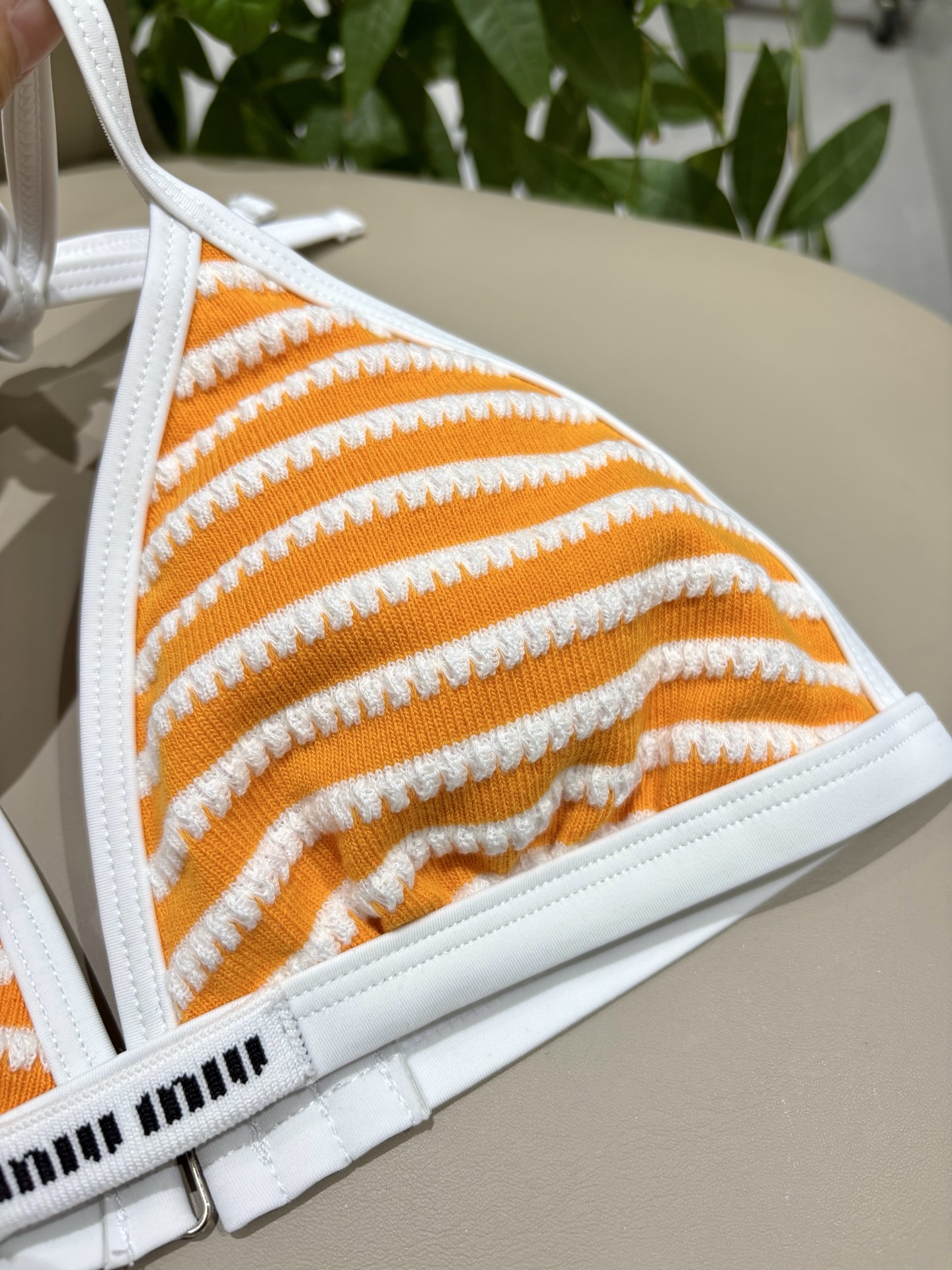 miumiu新款比基尼泳衣👙❤️😍🥰适合多种场景的游泳衣🏊‍♀️海边 游泳池 温泉 水上乐园 漂流都可以