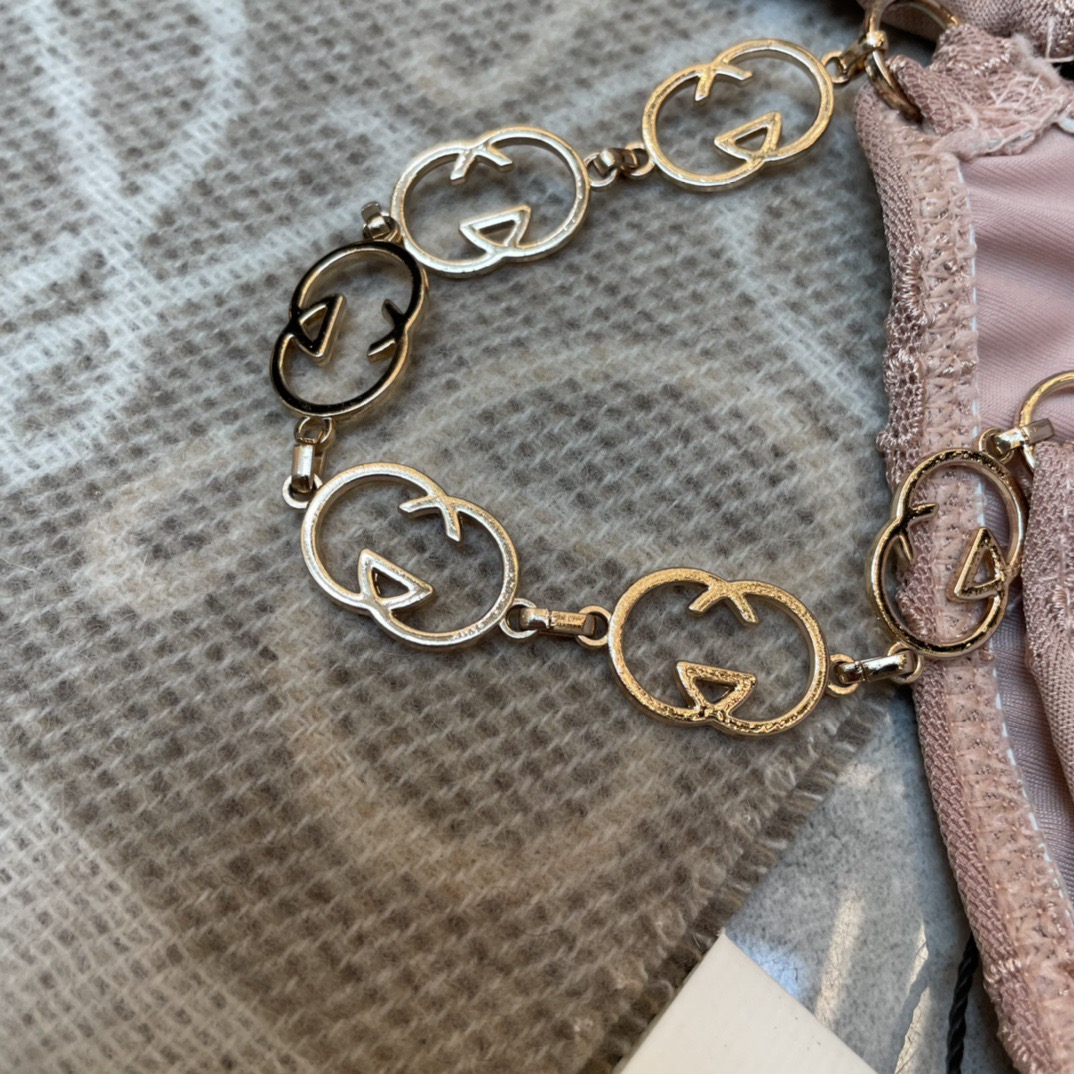 Gucci古奇新款网纱比基尼👙 上身超级棒！同步各大专柜发售，自然而然呈现时尚感！十分减龄，具有年轻活力