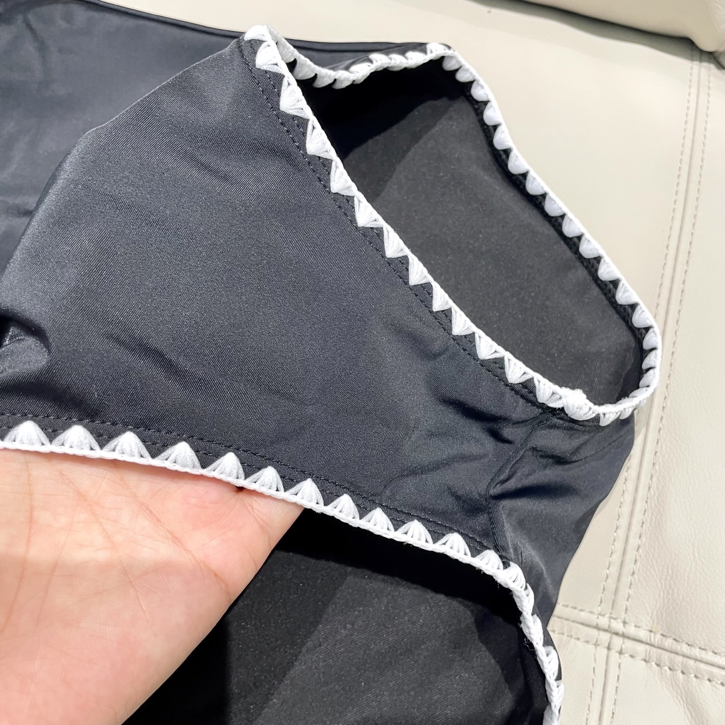 Chanel新款连体泳衣😍🥰适合多种场景的游泳衣🏊‍♀️海边 游泳池 温泉 水上乐园 漂流都可以😌内搭也