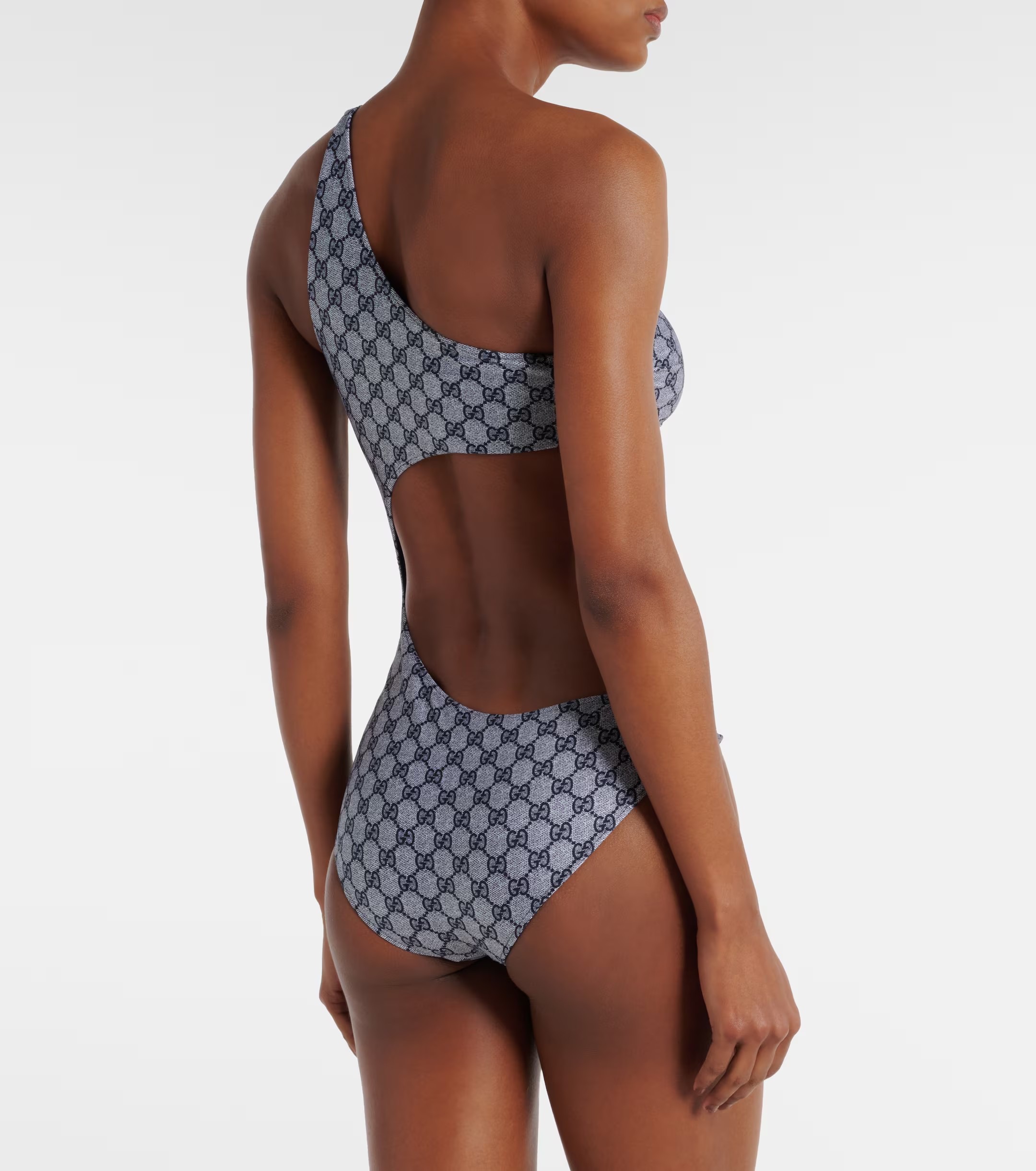 Gucci新款连体泳衣 实物超级美 😍🥰适合多种场景的游泳衣🏊‍♀️海边 游泳池 温泉 水上乐园 漂流都