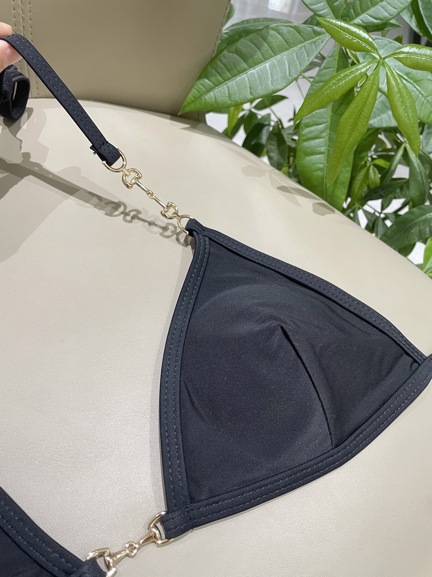 Gucci新款比基尼 😍🥰适合多种场景的游泳衣🏊‍♀️海边 游泳池 温泉 水上乐园 漂流都可以😌内搭也完