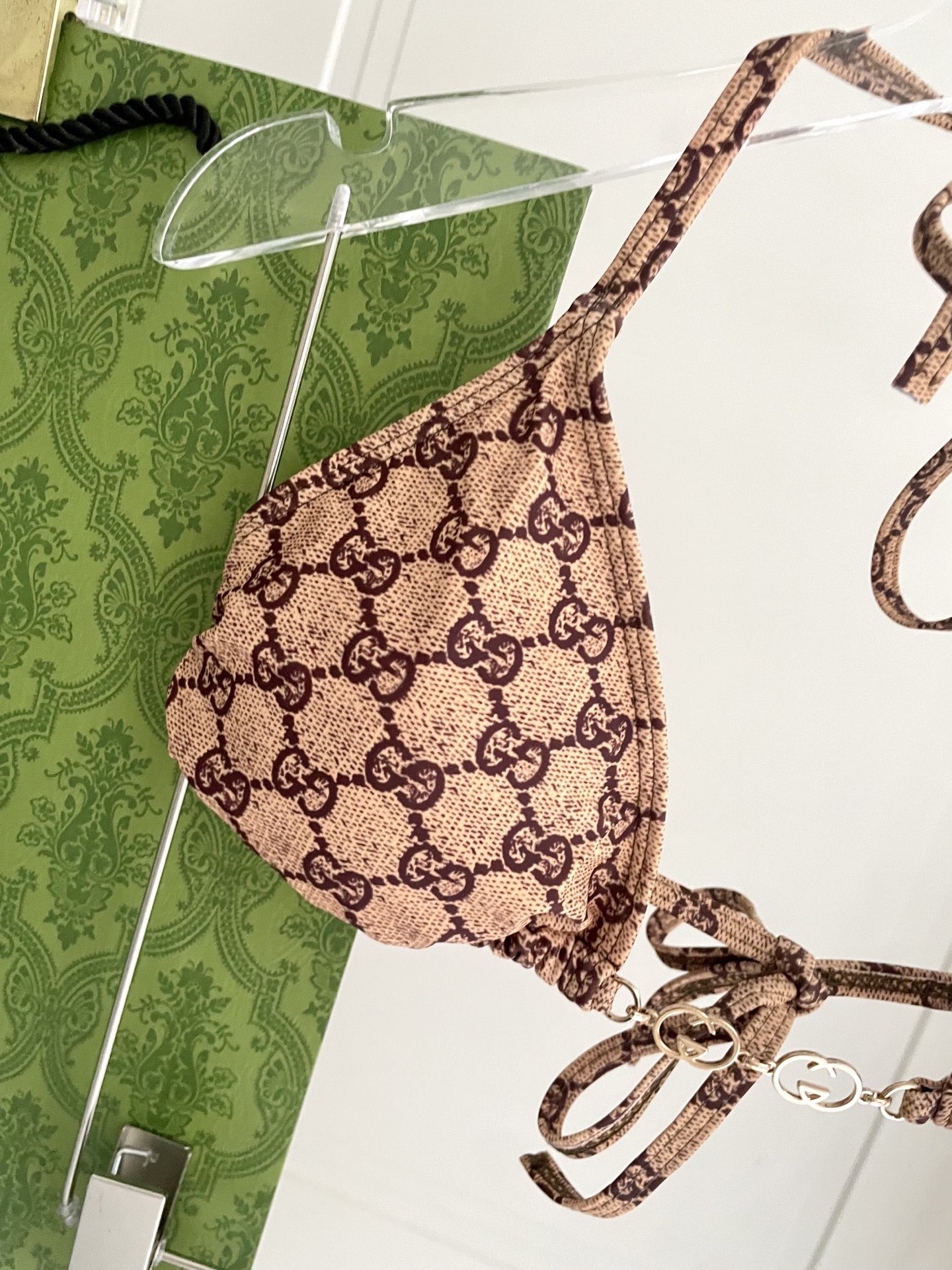 Gucci新款比基尼 😍🥰适合多种场景的游泳衣🏊‍♀️海边 游泳池 温泉 水上乐园 漂流都可以😌内搭也完