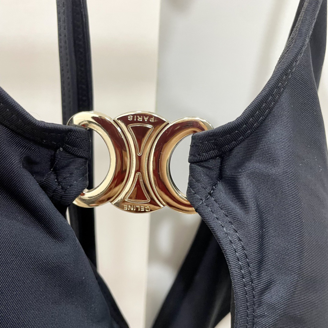 Celien新款分体😍🥰适合多种场景的游泳衣🏊‍♀️海边 游泳池 温泉 水上乐园 漂流都可以😌内搭也完全