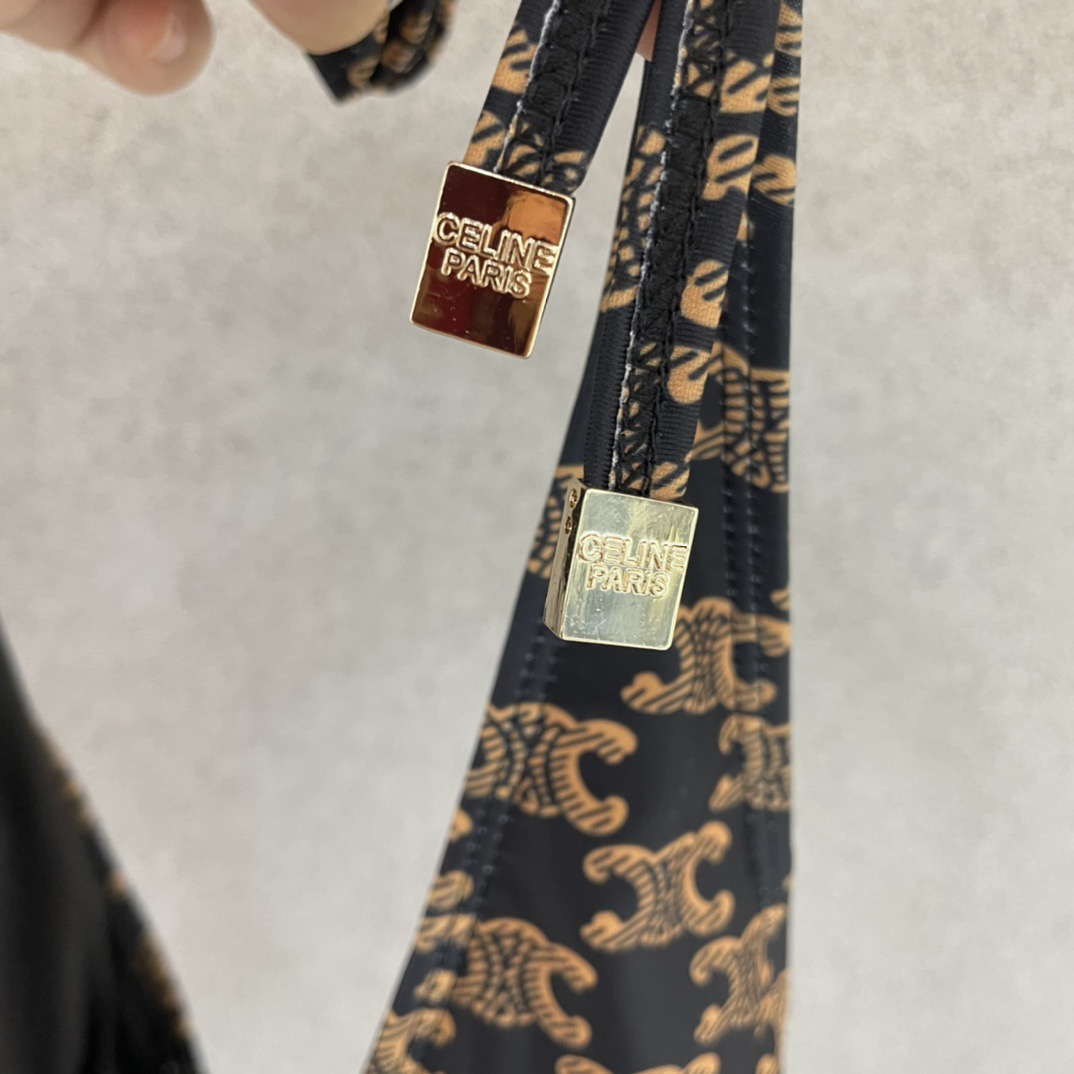 Celine专柜新款气质款 性感又遮肉肉😍🥰适合多种场景的游泳衣🏊‍♀️海边 游泳池 温泉 水上乐园 漂