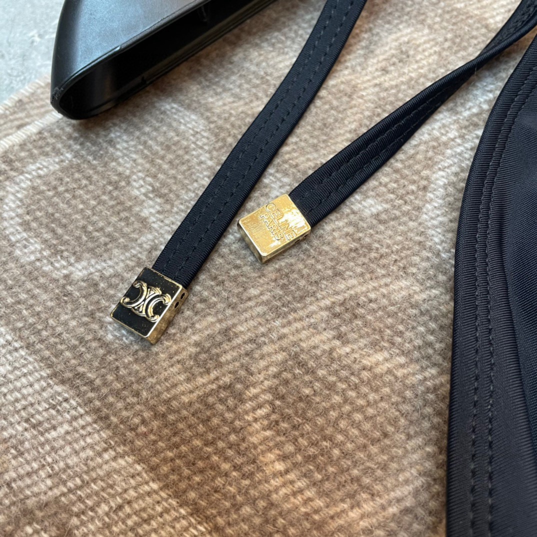 Celien新款分体😍🥰适合多种场景的游泳衣🏊‍♀️海边 游泳池 温泉 水上乐园 漂流都可以😌内搭也完全