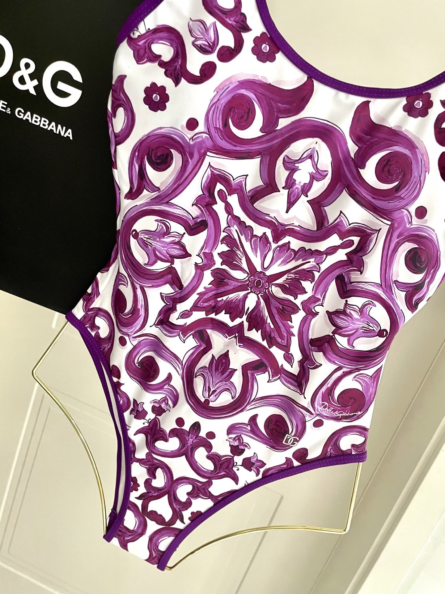 Dg迪奥新款连体式泳衣👙❤️😍🥰适合多种场景的游泳衣🏊‍♀️海边 游泳池 温泉 水上乐园 漂流都可以😌内