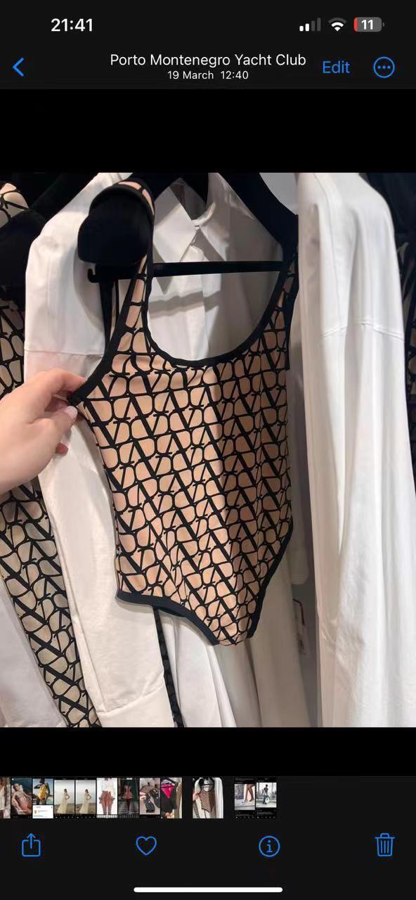 华伦天奴新款比基尼时尚潮流款 😍🥰适合多种场景的游泳衣🏊‍♀️海边 游泳池 温泉 水上乐园 漂流都可以😌