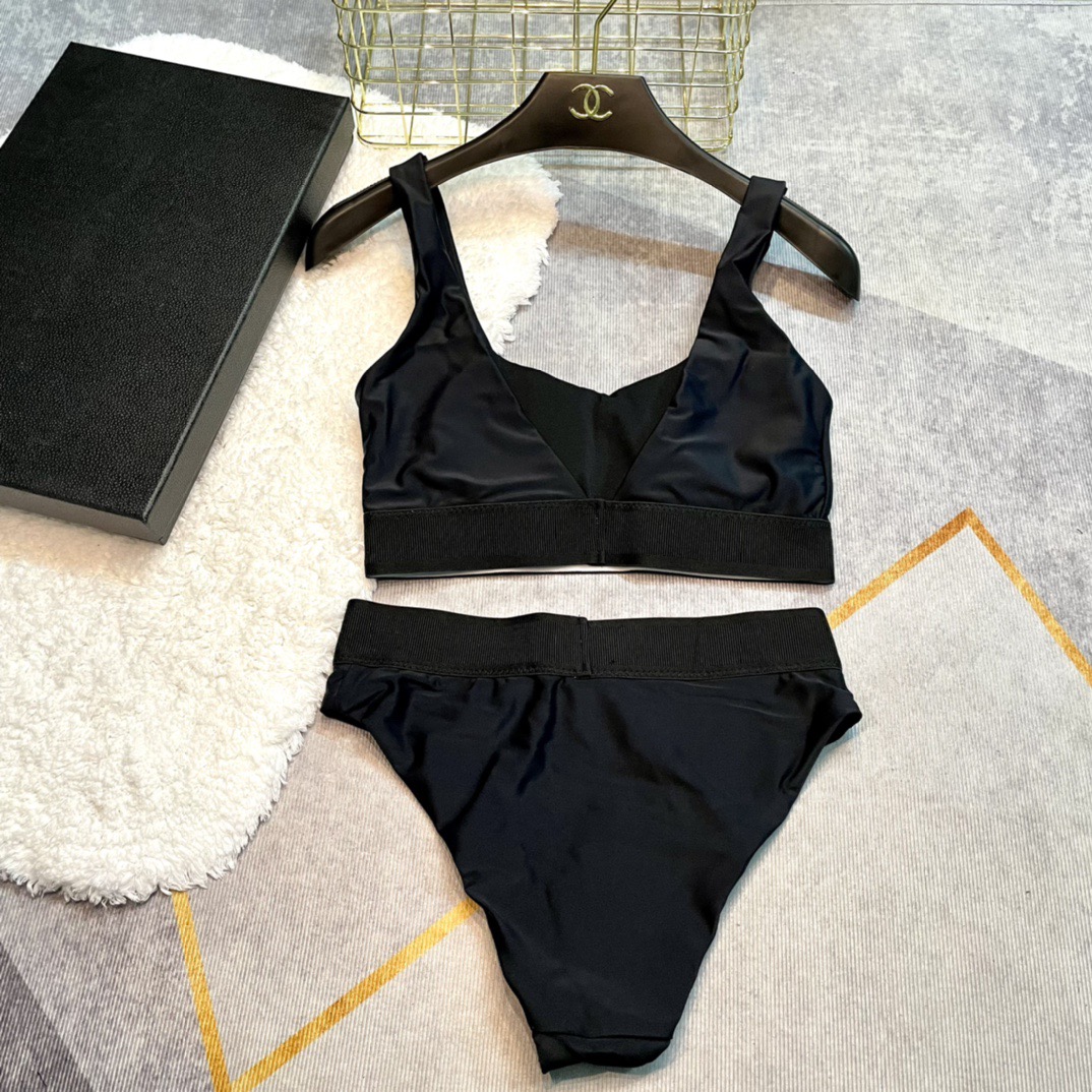 TOMFORD新款比基尼😍🥰适合多种场景的游泳衣🏊‍♀️海边 游泳池 温泉 水上乐园 漂流都可以😌内搭也