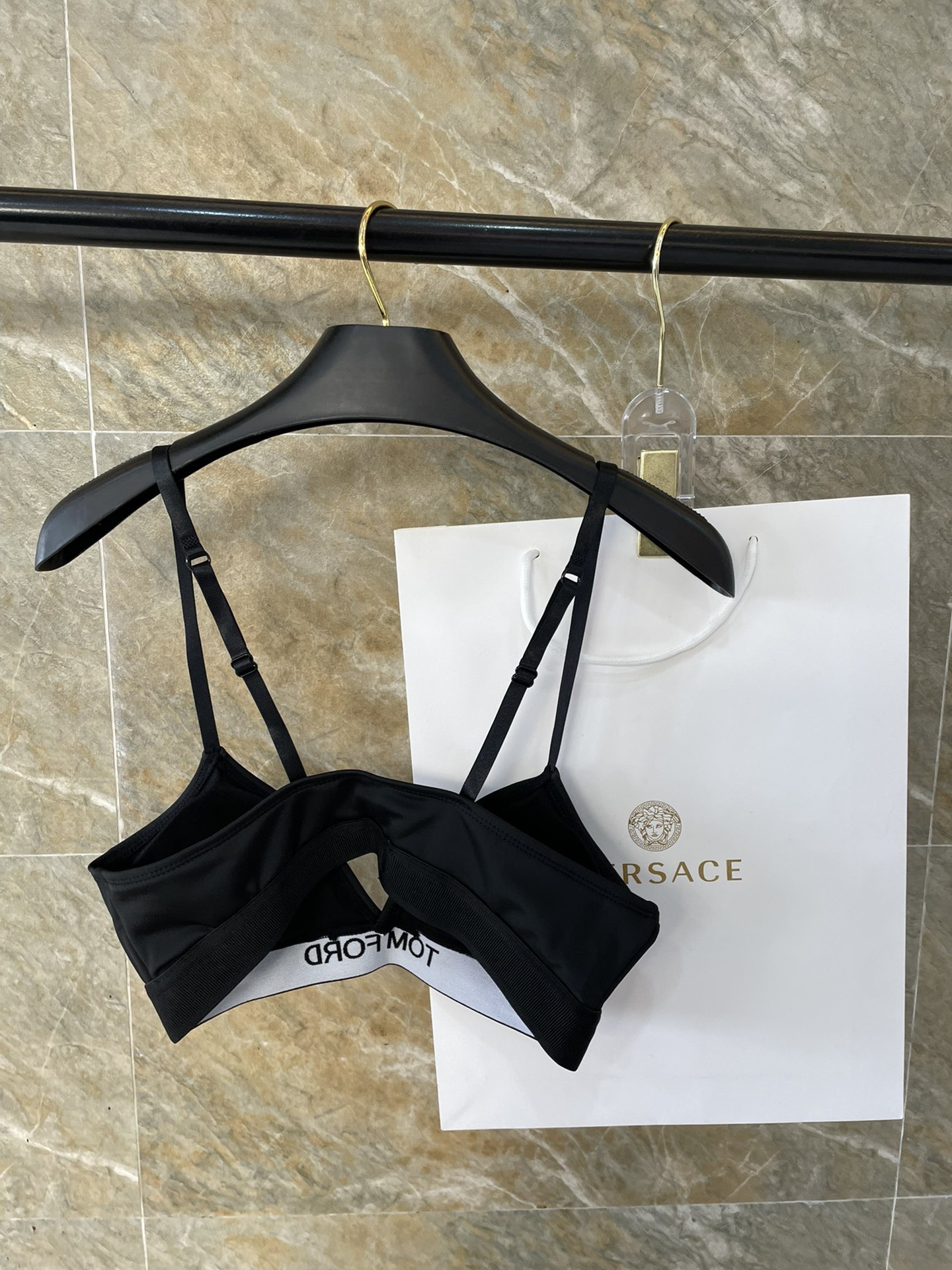 TOMFORD新款比基尼😍🥰适合多种场景的游泳衣🏊‍♀️海边 游泳池 温泉 水上乐园 漂流都可以😌内搭也