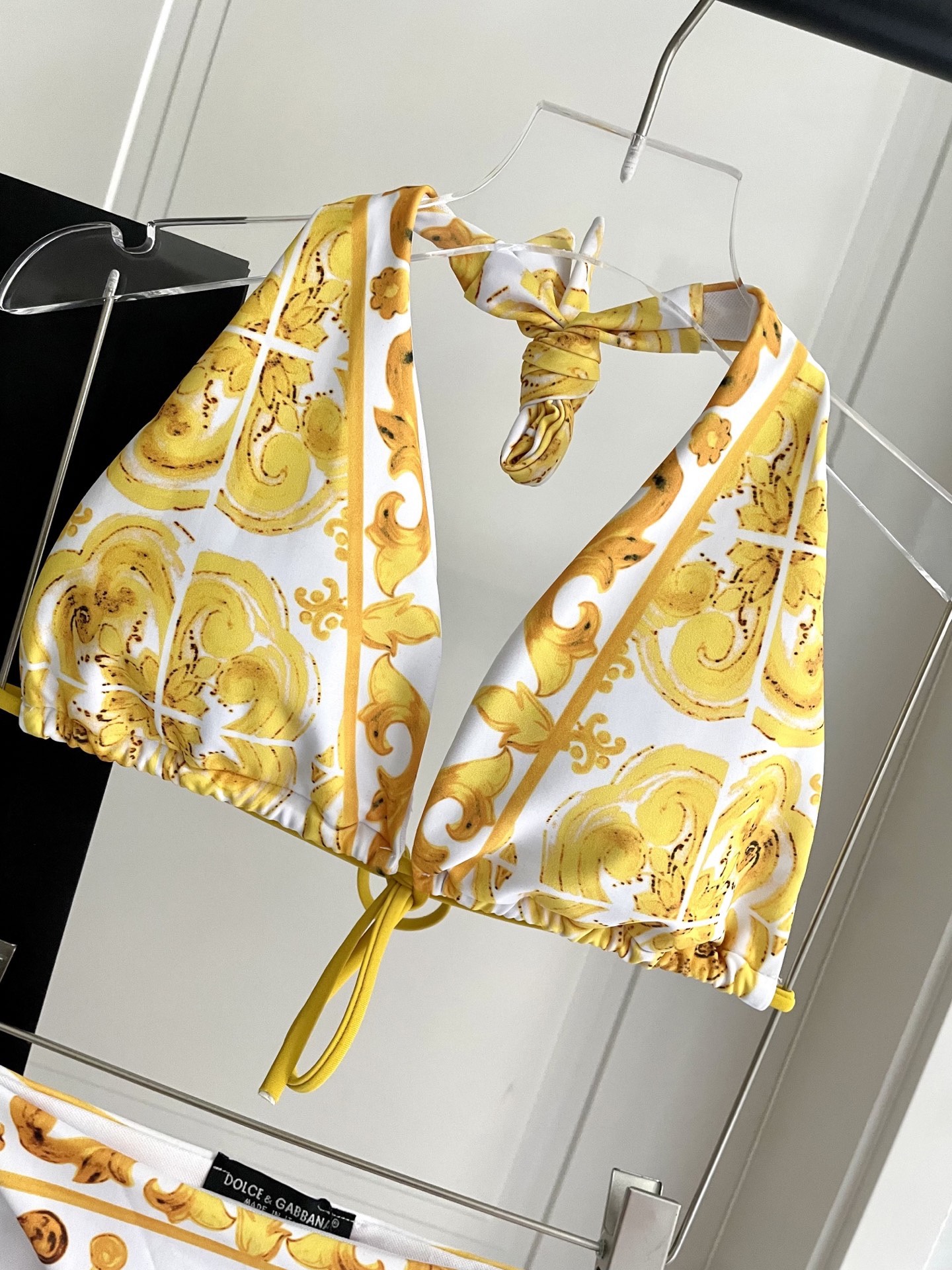 DG新款连体泳衣 字母印花 实物真的超级美😍😍适合多种场景的游泳衣🏊‍♀️海边 游泳池 温泉 水上乐园 