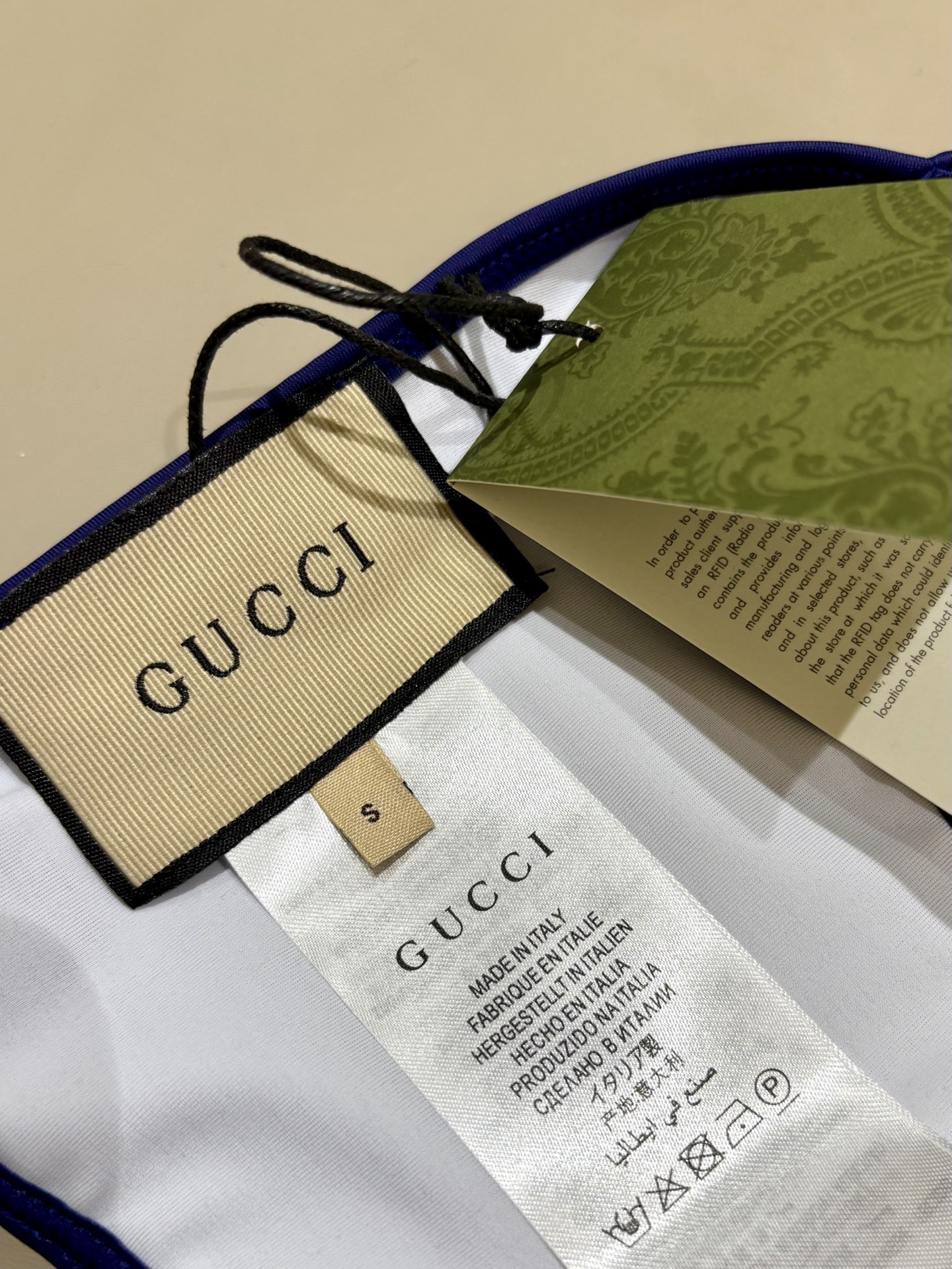 Gucci新款提花比基尼泳衣 实物真的超级美😍😍适合多种场景的游泳衣🏊‍♀️海边 游泳池 温泉 水上乐园