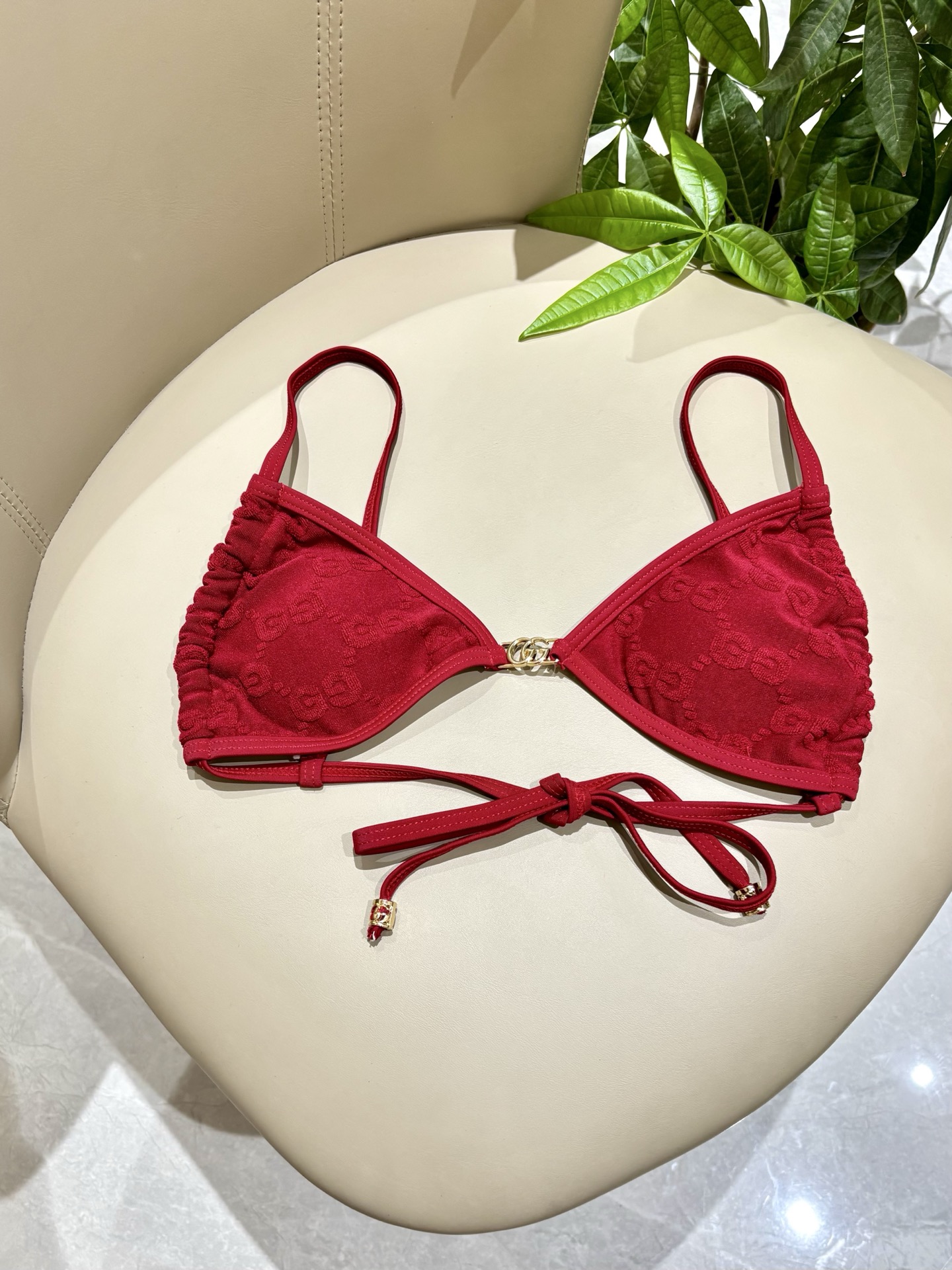 Gucci新款提花比基尼泳衣 实物真的超级美😍😍适合多种场景的游泳衣🏊‍♀️海边 游泳池 温泉 水上乐园