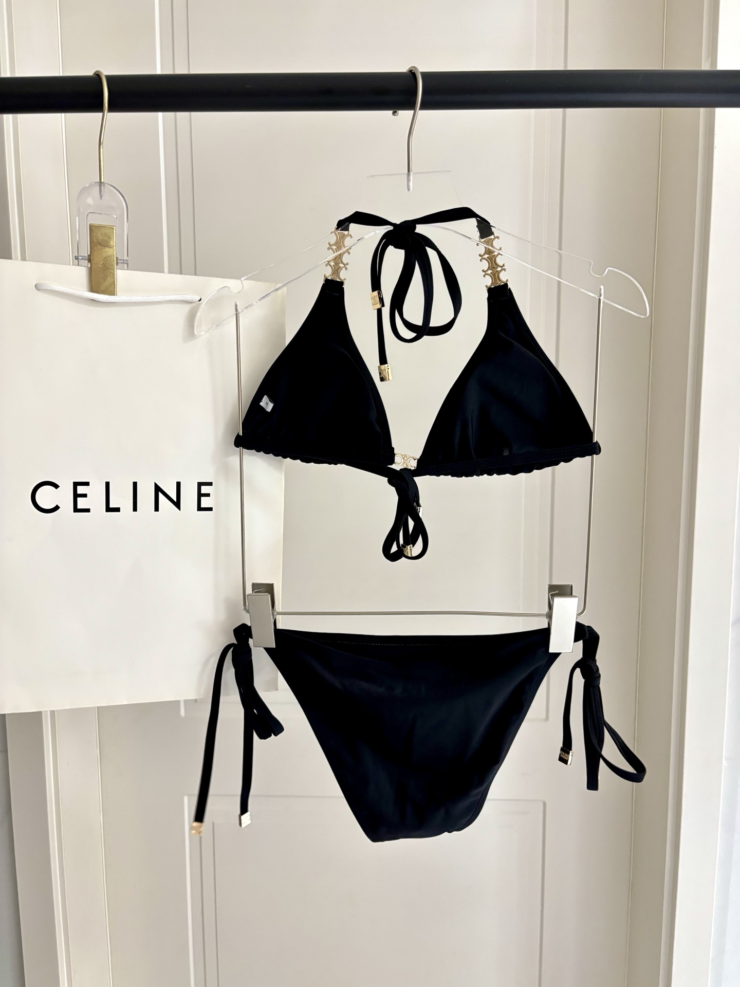 Celine新款比基尼泳衣 实物真的超级美😍😍适合多种场景的游泳衣🏊‍♀️海边 游泳池 温泉 水上乐园 