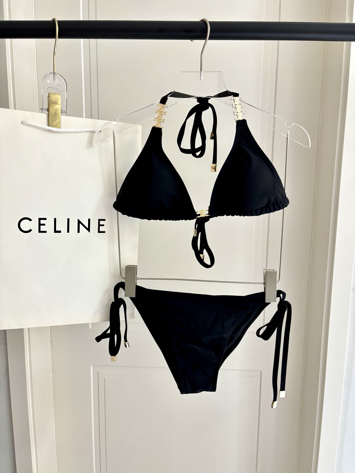 Celine新款比基尼泳衣 实物真的超级美😍😍适合多种场景的游泳衣🏊‍♀️海边 游泳池 温泉 水上乐园 