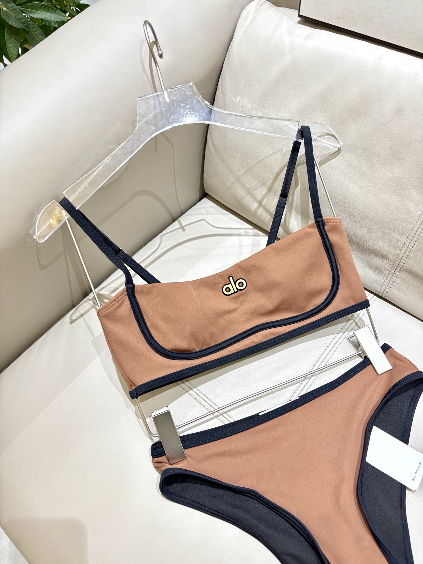 alo新款比基尼泳衣 实物真的超级美😍😍适合多种场景的游泳衣🏊‍♀️海边 游泳池 温泉 水上乐园 漂流都