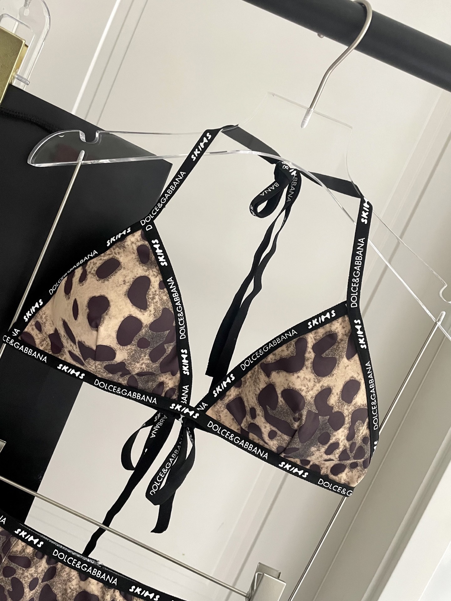 DG新款分体游泳衣 有口袋😍🥰适合多种场景的游泳衣🏊‍♀️海边 游泳池 温泉 水上乐园 漂流都可以😌内搭