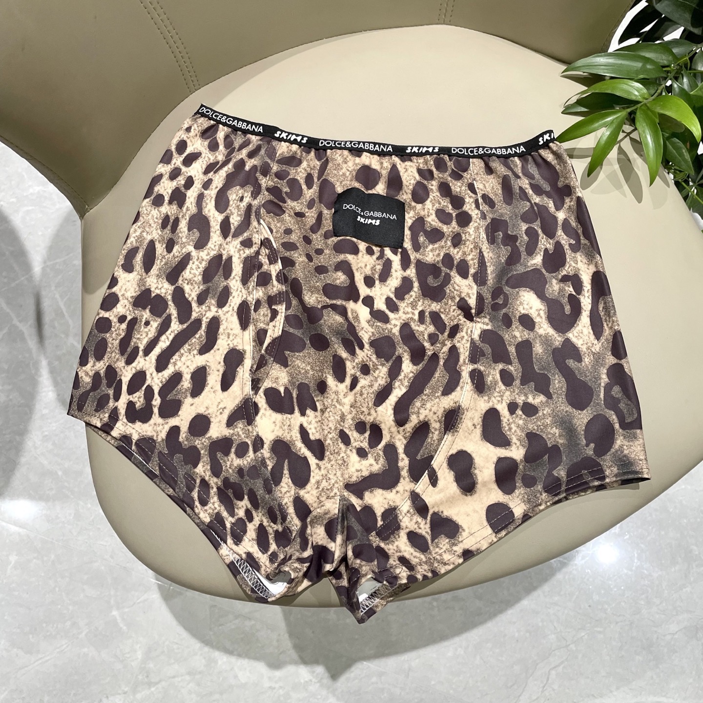 DG新款分体游泳衣 有口袋😍🥰适合多种场景的游泳衣🏊‍♀️海边 游泳池 温泉 水上乐园 漂流都可以😌内搭