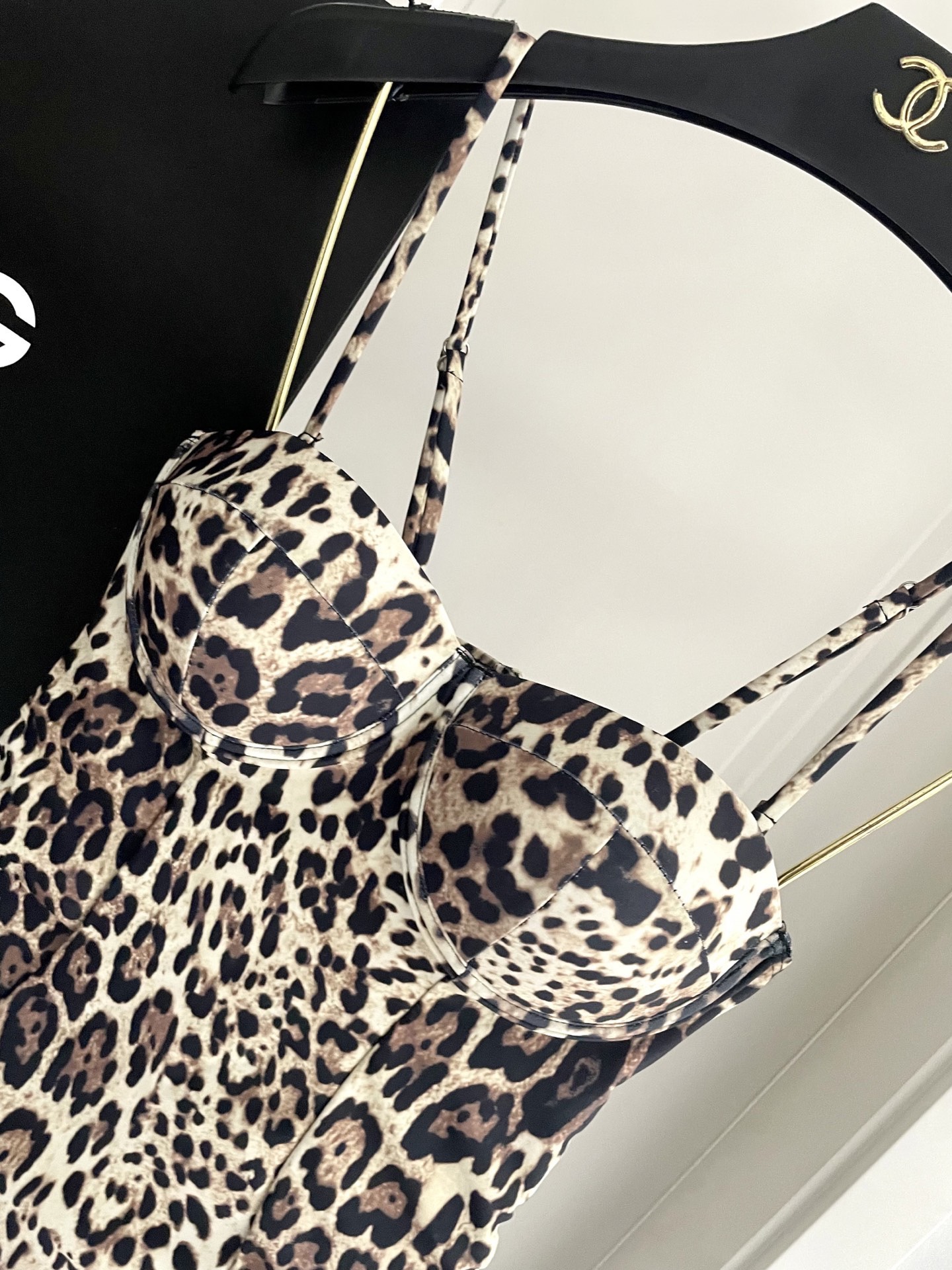 DG新款连体游泳衣 😍🥰适合多种场景的游泳衣🏊‍♀️海边 游泳池 温泉 水上乐园 漂流都可以😌内搭也完全