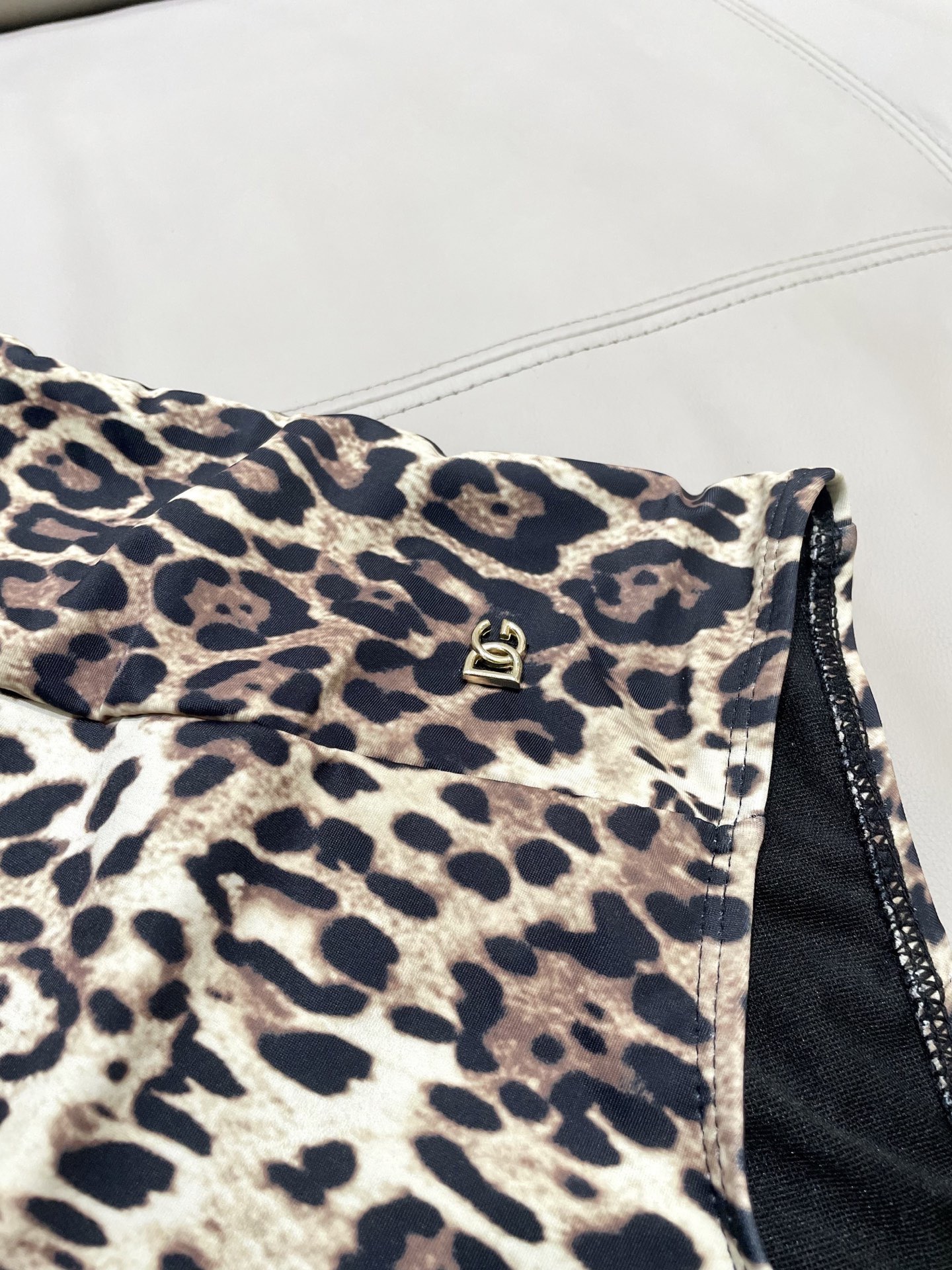 DG新款连体游泳衣 😍🥰适合多种场景的游泳衣🏊‍♀️海边 游泳池 温泉 水上乐园 漂流都可以😌内搭也完全