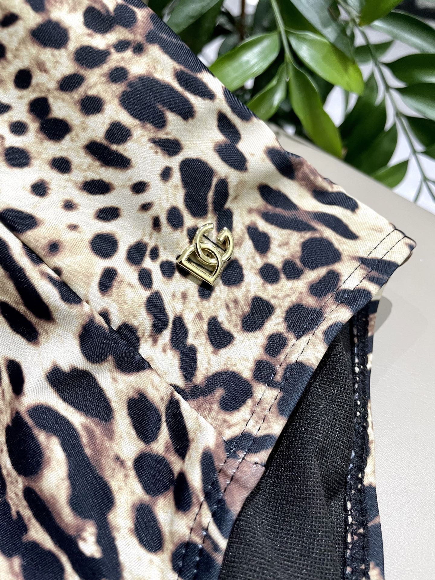 Dg迪奥新款分体式泳衣👙❤️😍🥰适合多种场景的游泳衣🏊‍♀️海边 游泳池 温泉 水上乐园 漂流都可以😌内