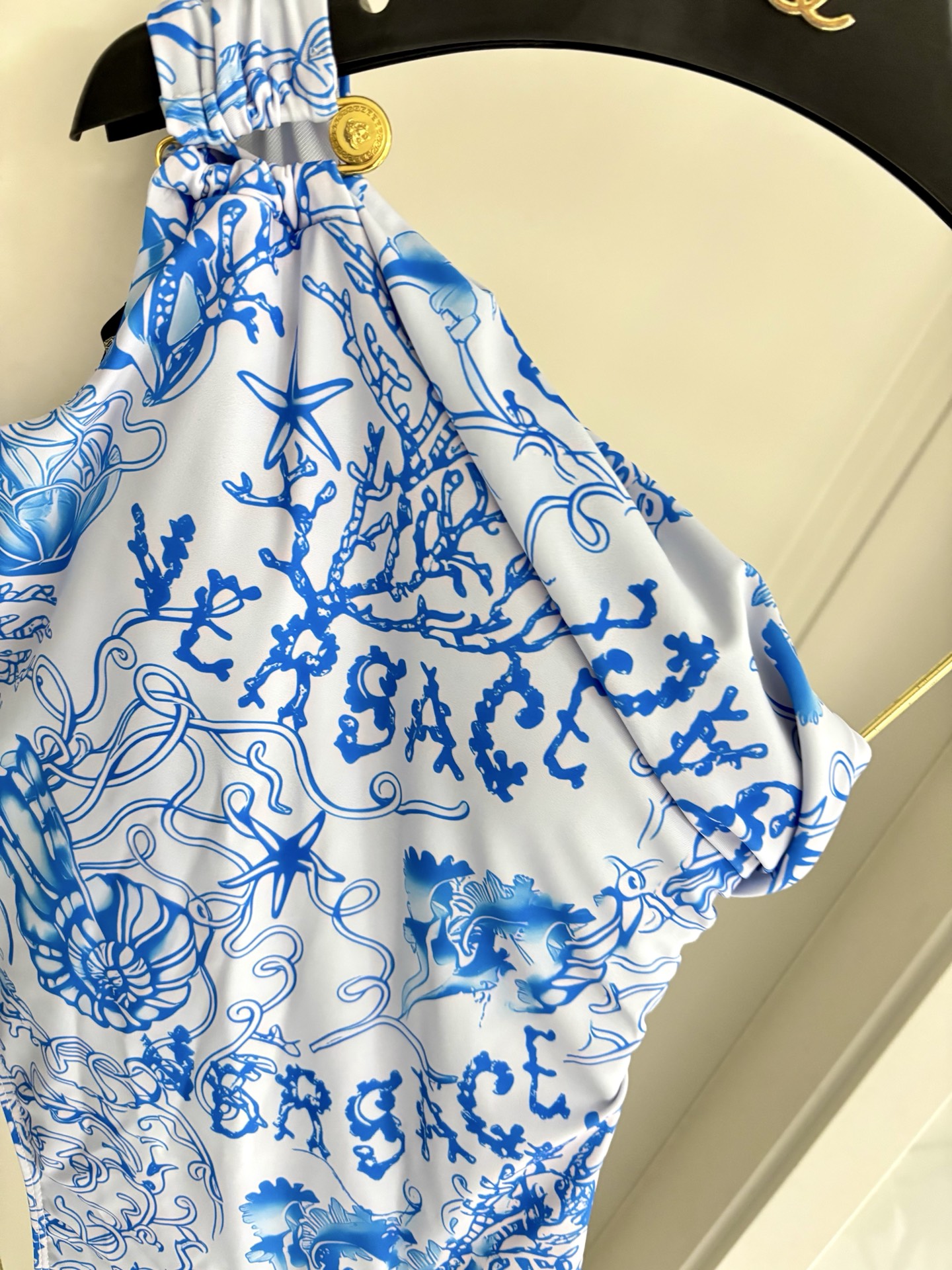 范思哲泳衣👙❤️😍🥰适合多种场景的游泳衣🏊‍♀️海边 游泳池 温泉 水上乐园 漂流都可以😌内搭外穿也完全