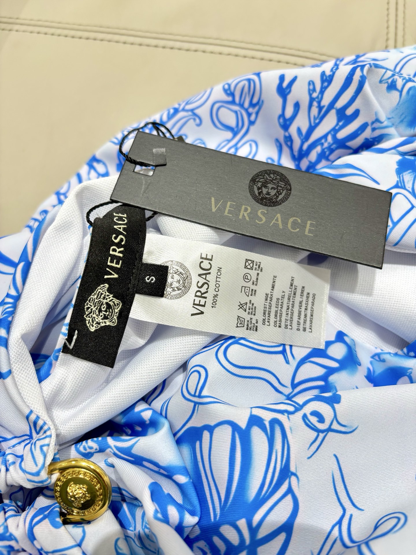 范思哲泳衣👙❤️😍🥰适合多种场景的游泳衣🏊‍♀️海边 游泳池 温泉 水上乐园 漂流都可以😌内搭外穿也完全