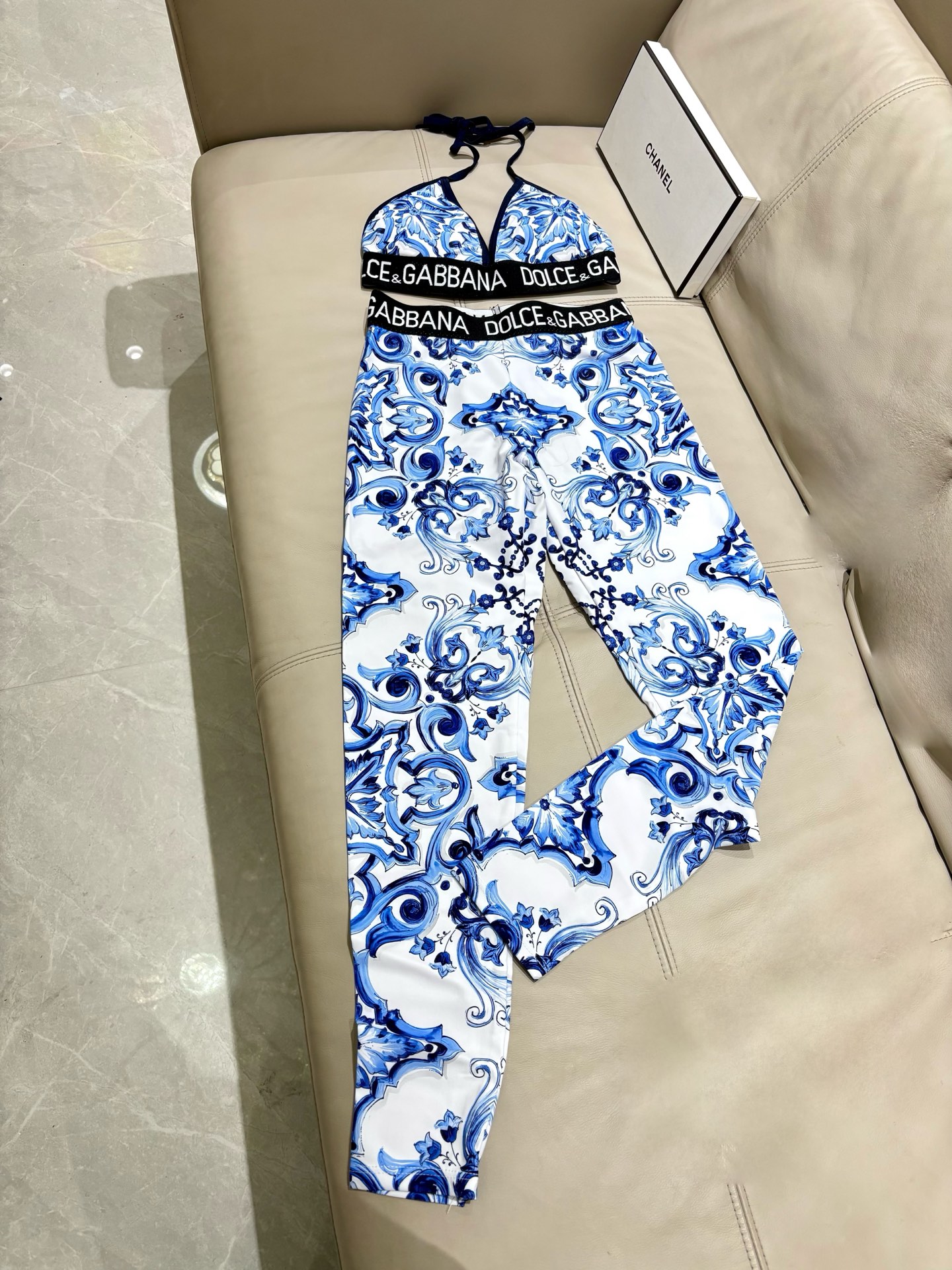 DG新款高弹力健身长款瑜伽服运动套装~小背心➕修身提臀显瘦打底裤S M L Xl