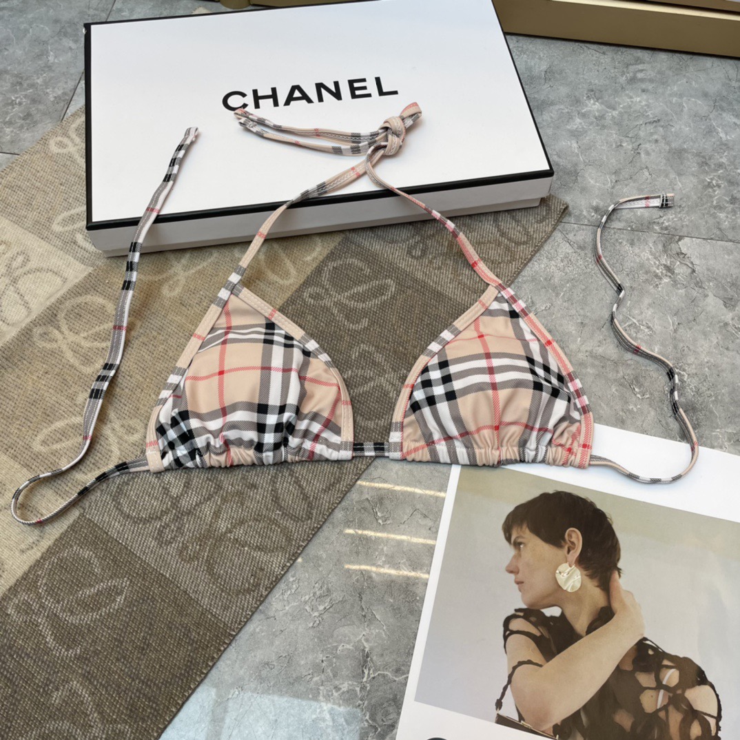 巴宝莉新款比基尼泳衣 😍🥰适合多种场景的游泳衣🏊‍♀️海边 游泳池 温泉 水上乐园 漂流都可以😌内搭也完