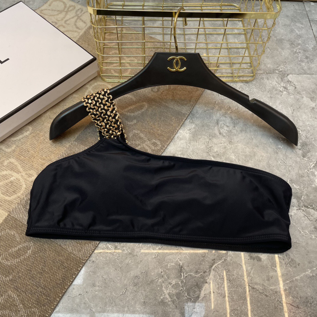 范思哲新款比基尼👙❤️😍🥰适合多种场景的游泳衣🏊‍♀️海边 游泳池 温泉 水上乐园 漂流都可以😌内搭外穿